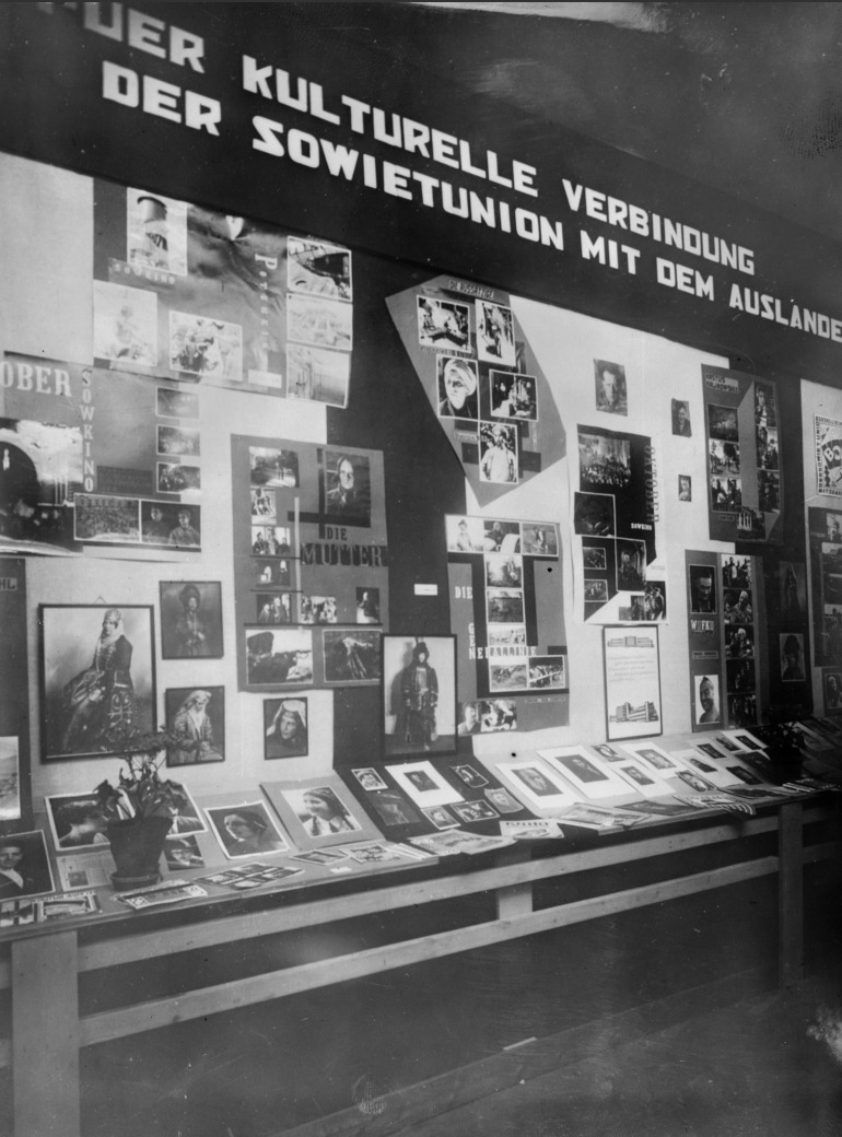 Советские экспонаты на&nbsp;киновыставке в&nbsp;Гааге. 1928Российский государственный архив кинофотофонодокументов (РГАКФФД)
