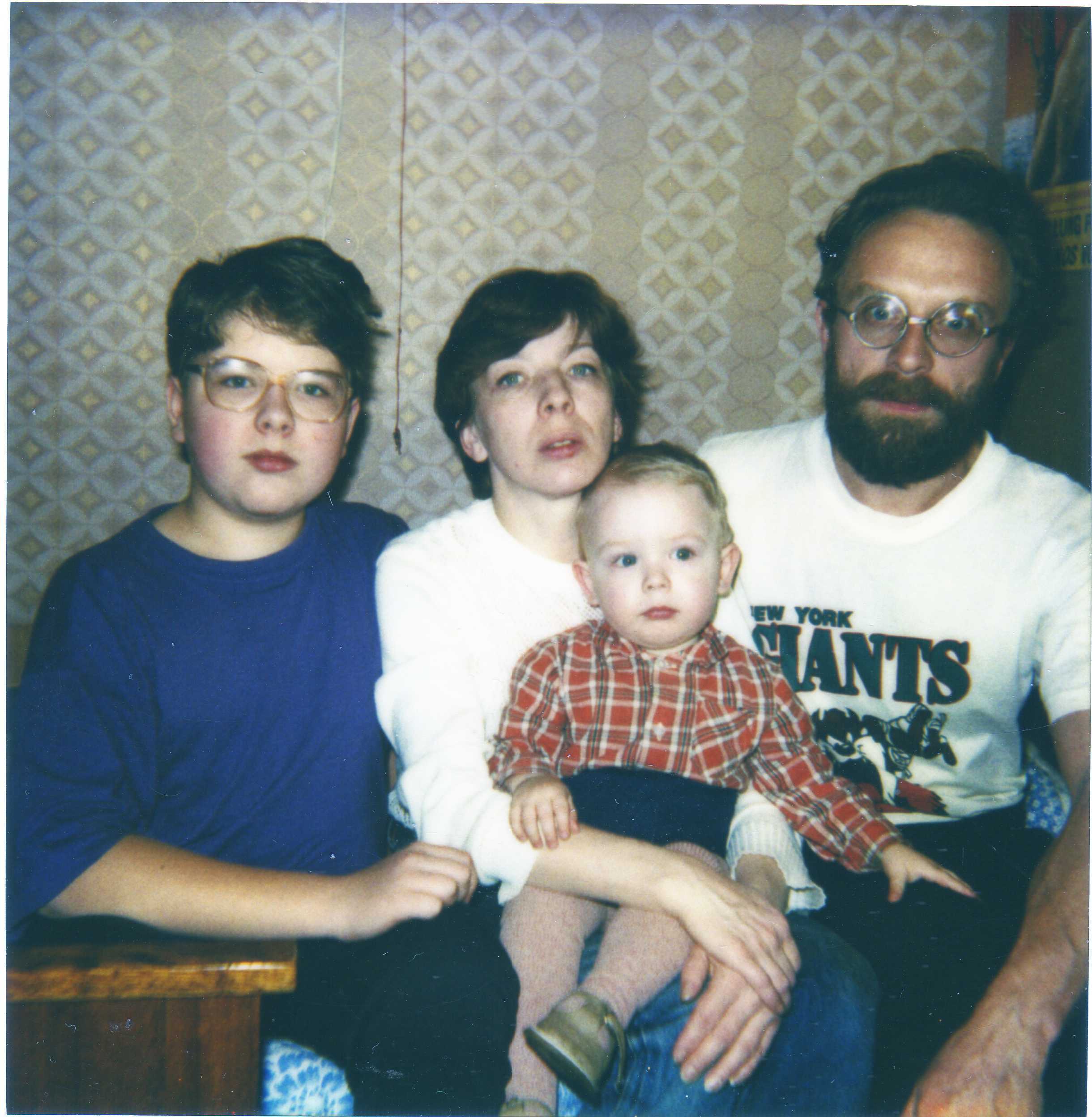 Арсений Жиляев Рынок "Труд". 2011смешанная техника