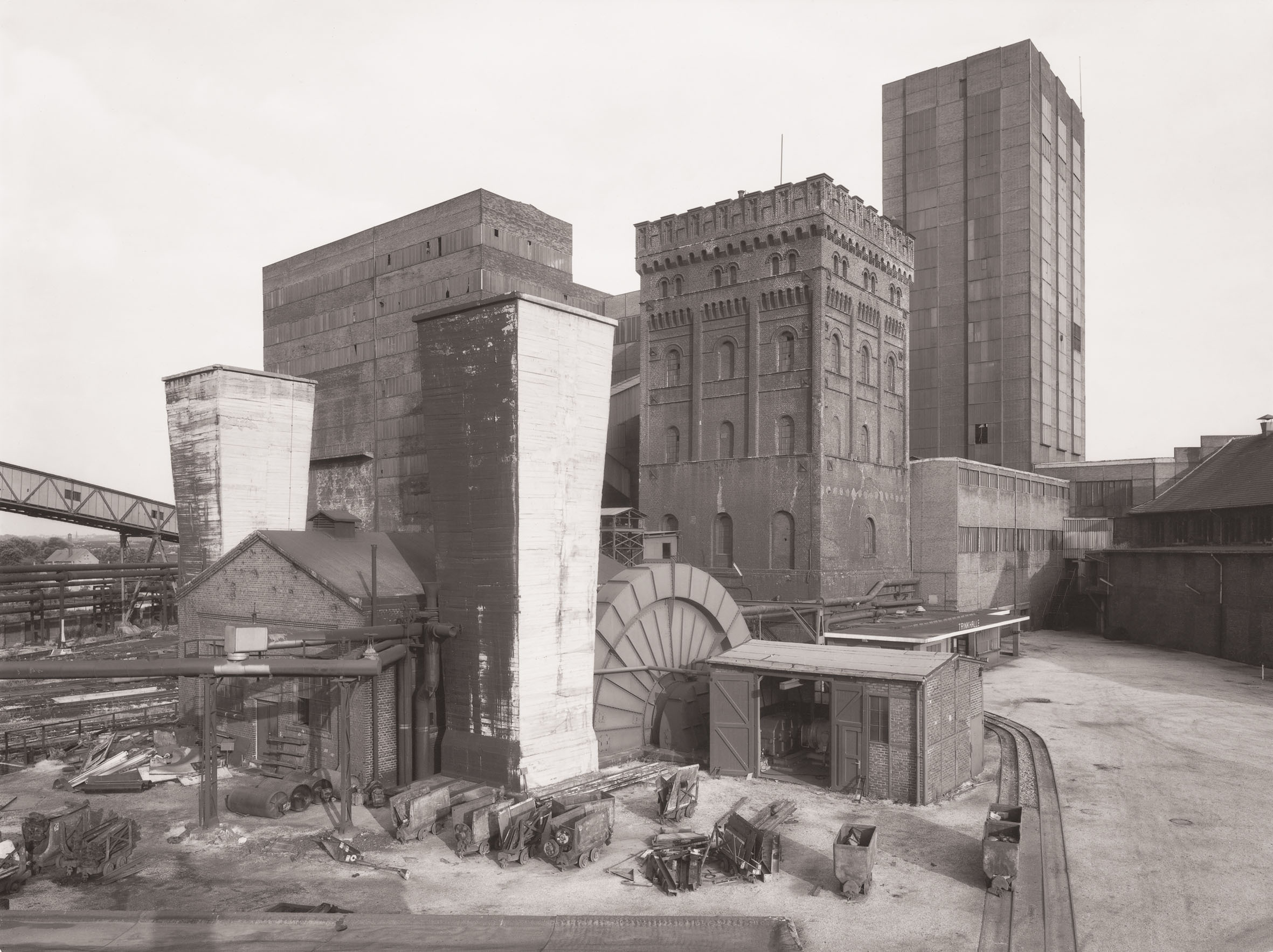 Бернд и Хилла Бехер. Шахта Ганновер, Бохум. 1973. 50x60