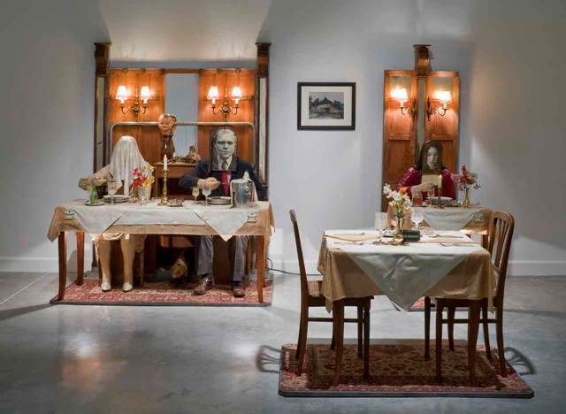 Эд и Нэнси Кинхольц. Суп в кафе She-She. 1982. Смешанная техника. Музей современного искусства, Северный Майами