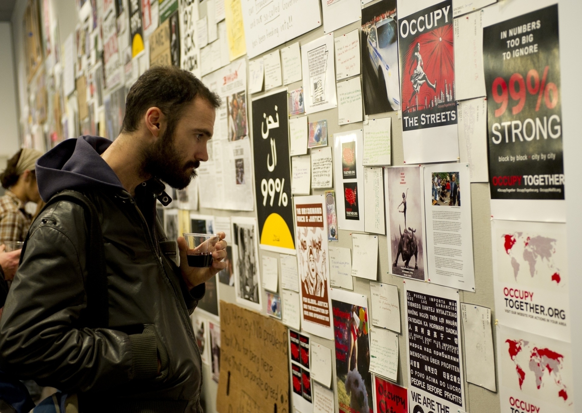 Вид экспозиции выставки «Так выглядит демократия!» (куратор Кит Миллер), 2011 The Gallatin Galleries, Нью-Йорк