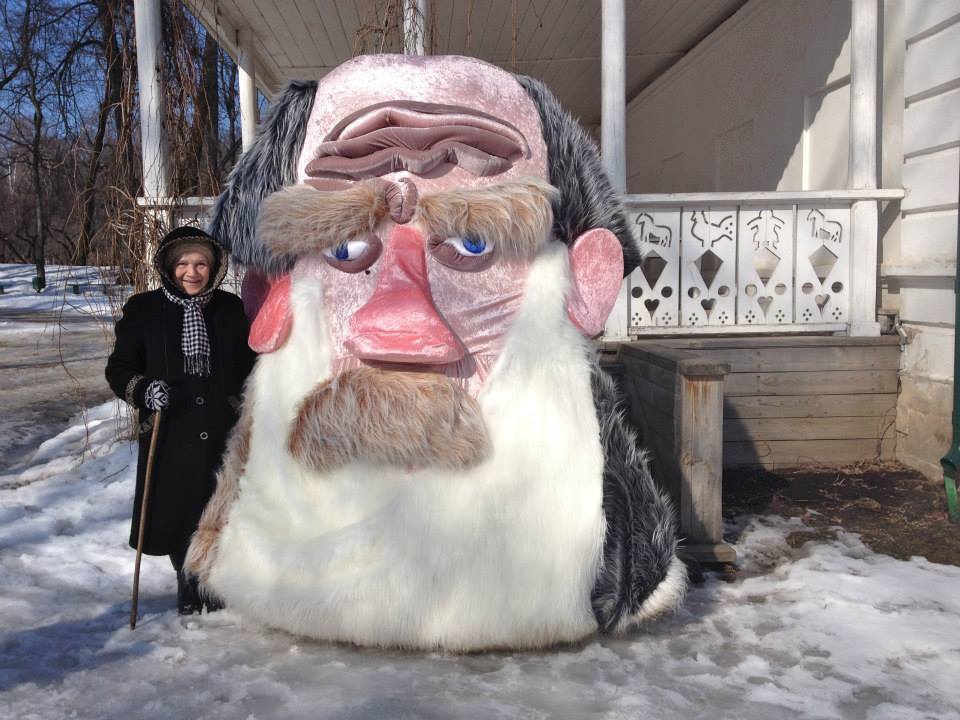 Ирина Корина. Лев Николаевич в гостях у Константина Андреевича. 2013 Мобильная скульптура