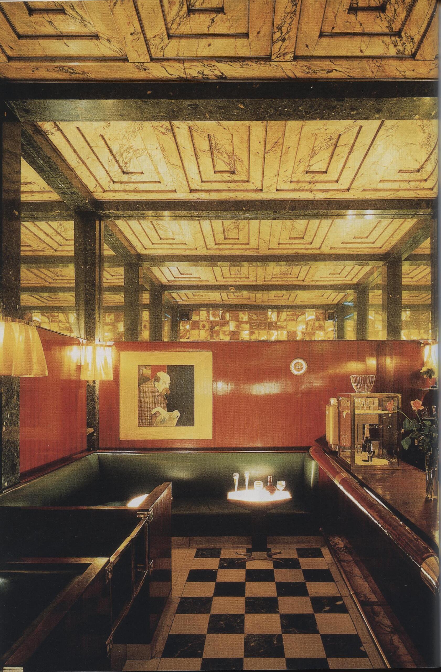 Адольф Лоос. Интерьер американского бара в Вене. 1907. © Erich Lessing