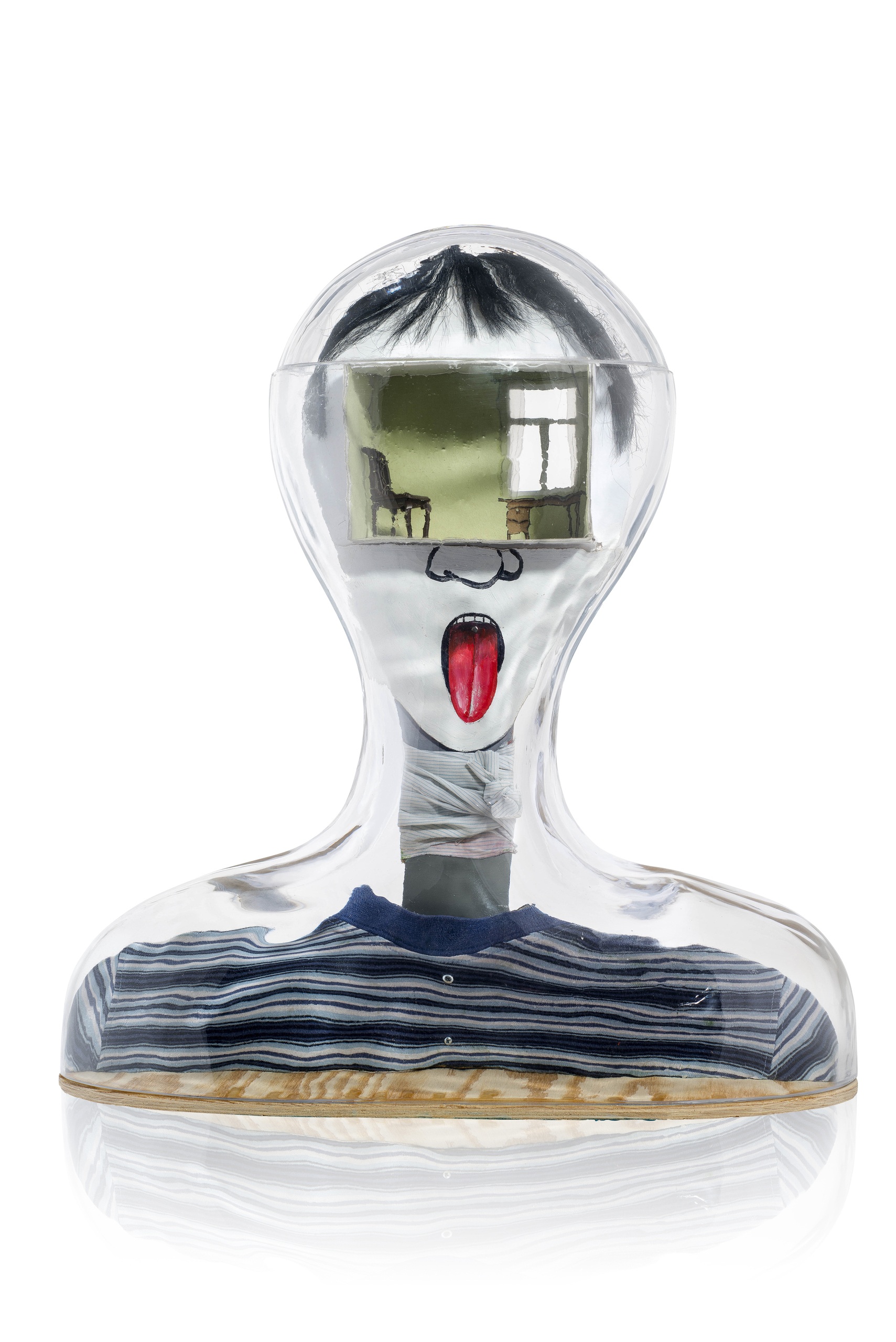 Виктор Пивоваров Скажи &laquo;А-а-а!&raquo;. 2010Стекло, ассамбляжПредоставлено Музеем искусства авангарда (МАГМА)