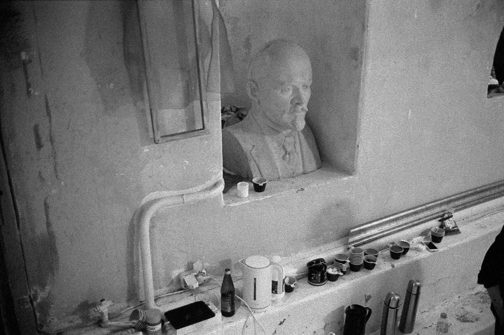 Мауро Рестифф. Театр в углу, 1995/2015. Серебряно-желатиновый отпечаток