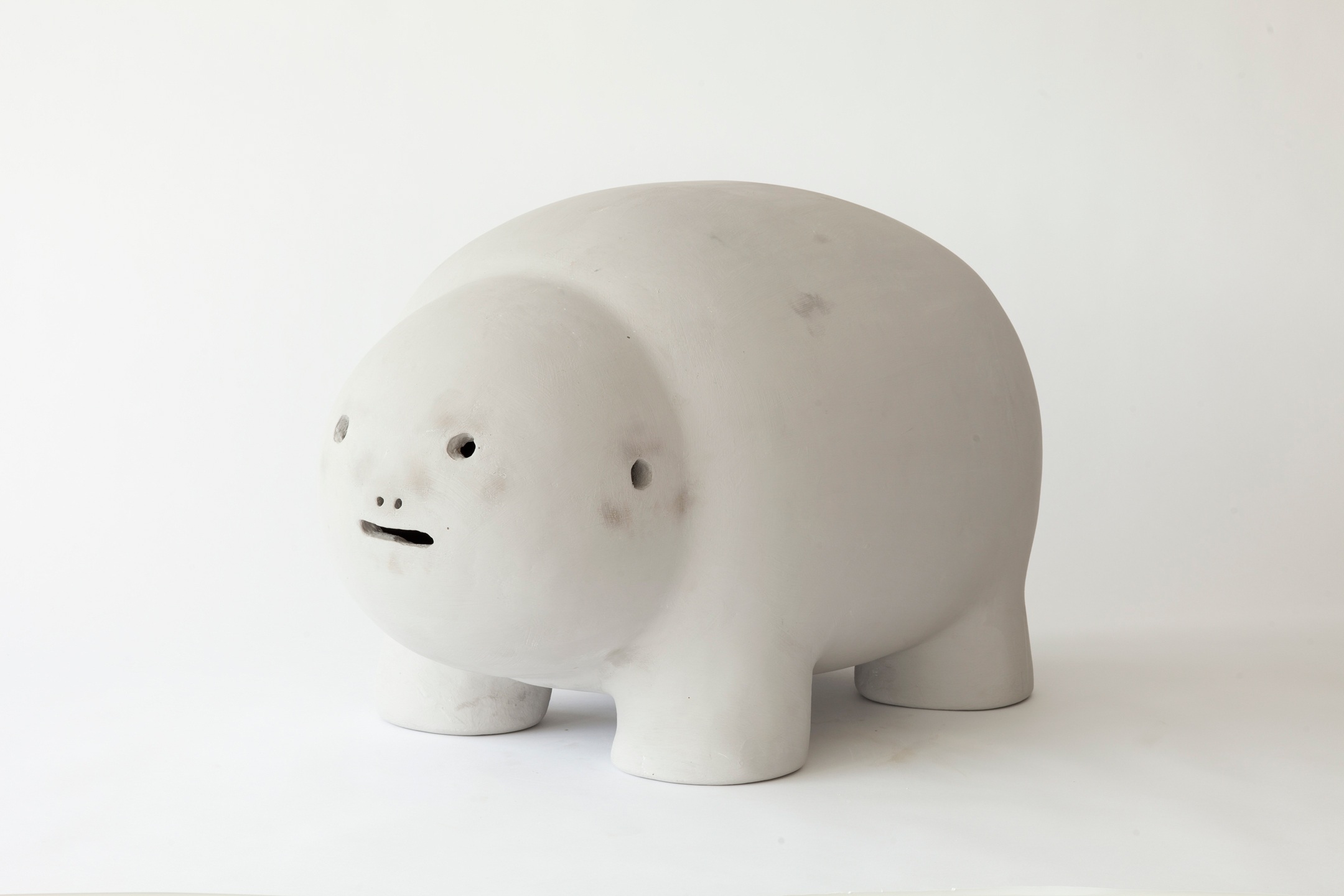 Фишли и Вайсс. Животное. 1986. 45 x 50 x 85 см. Полиуретан, краски, ткань. Частная коллекция. Courtesy Архив Фишли и Вайсса, Цюрих, Швейцария