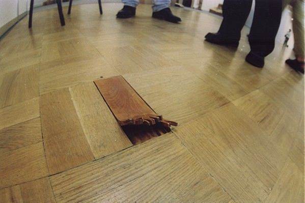 «Вставай, проклятьем заклейменный, весь мир голодных и рабов!», 2002 г.