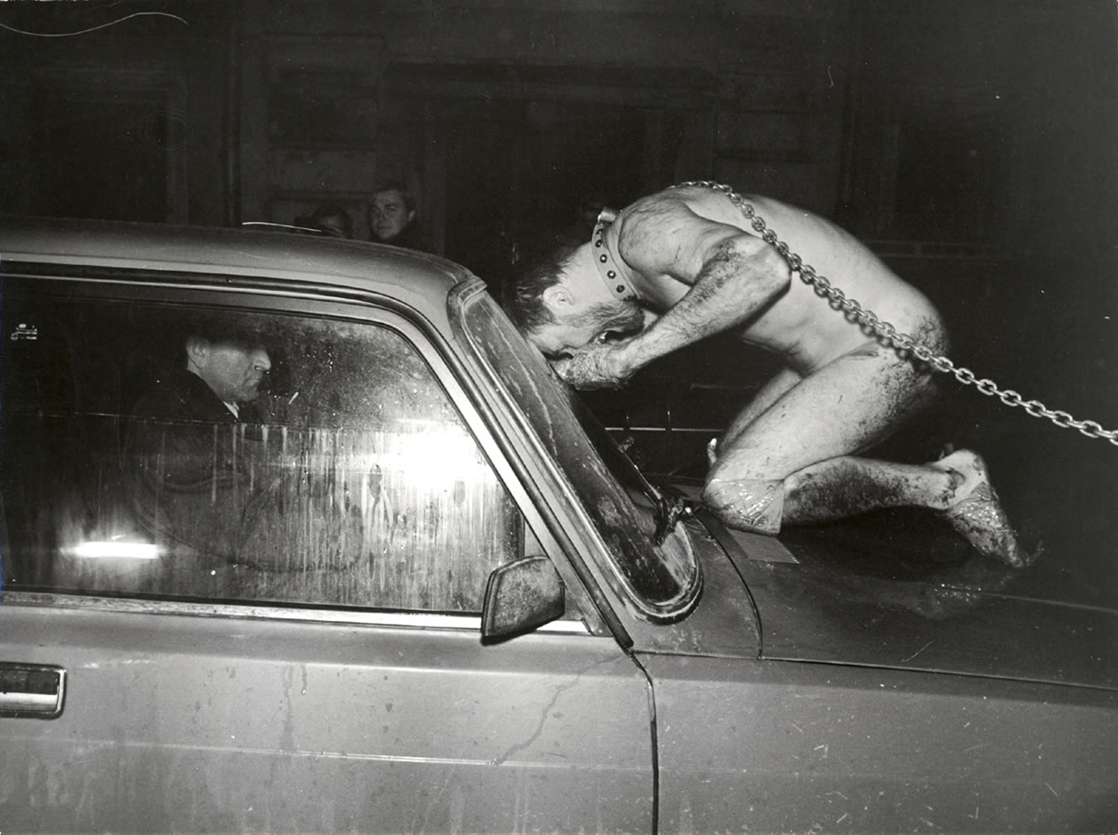 Александр Бренер, Олег Кулик. «Последнее табу, охраняемое одиноким Цербером». 1994