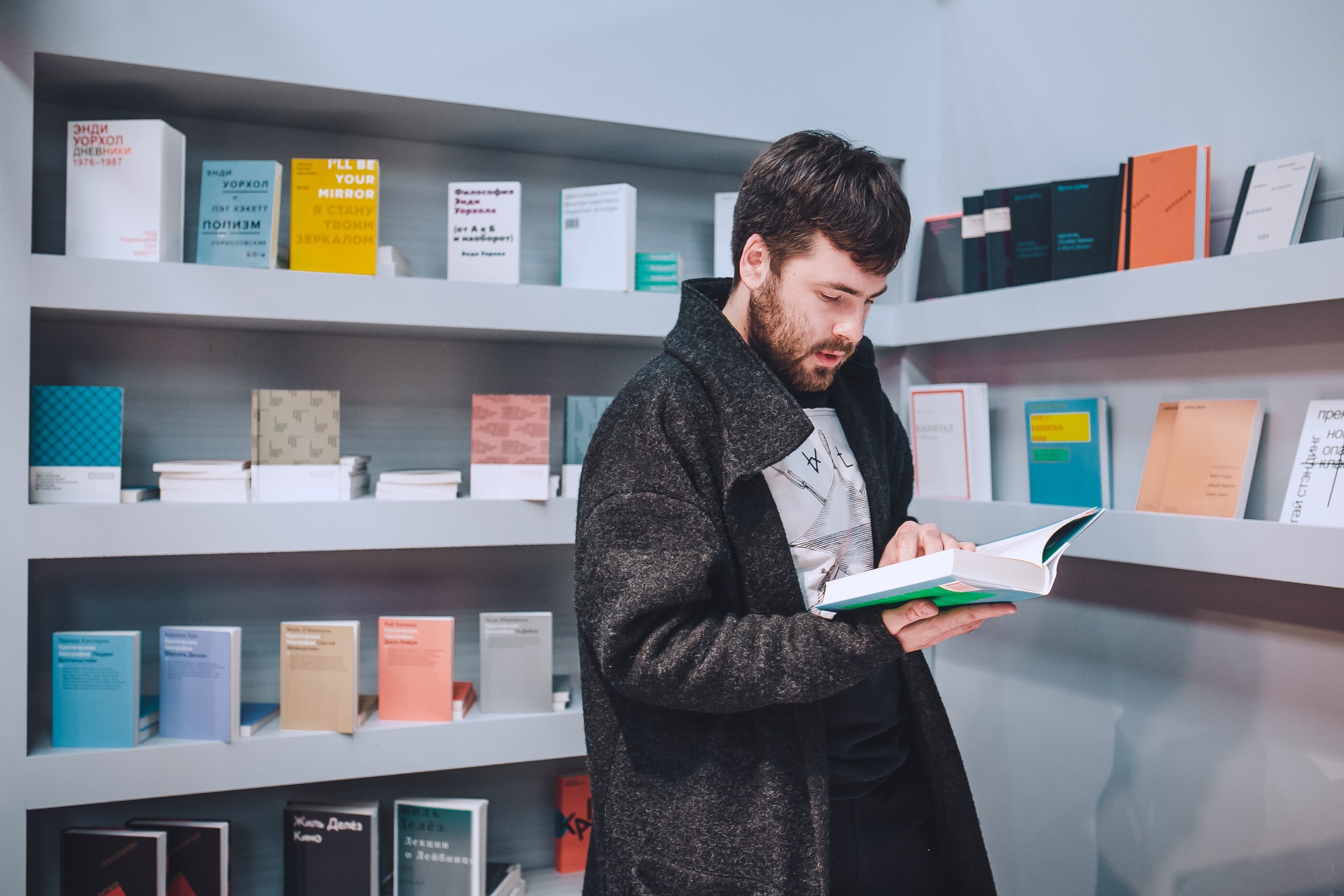 Первая ярмарка книг об искусстве Garage Art Book Fair, Музей современного искусства «Гараж», 2016Фото: Антон Доников© Музей современного искусства «Гараж»