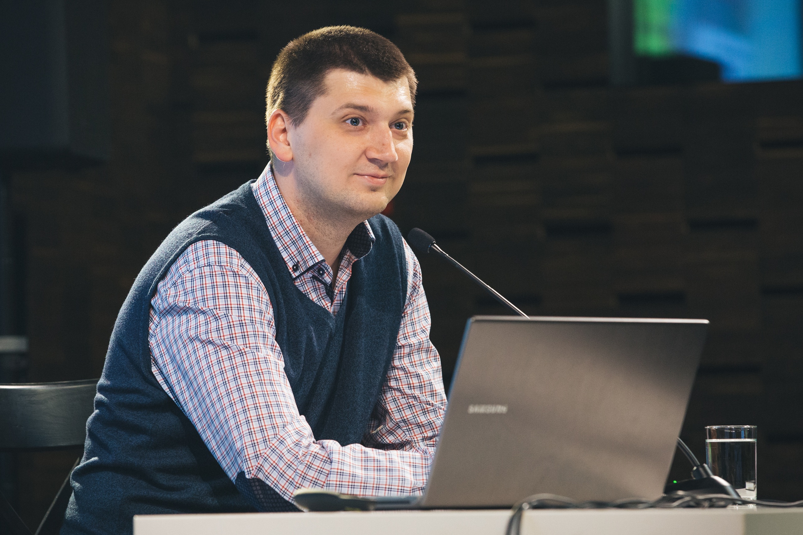 Photo by Dmitry Shumov