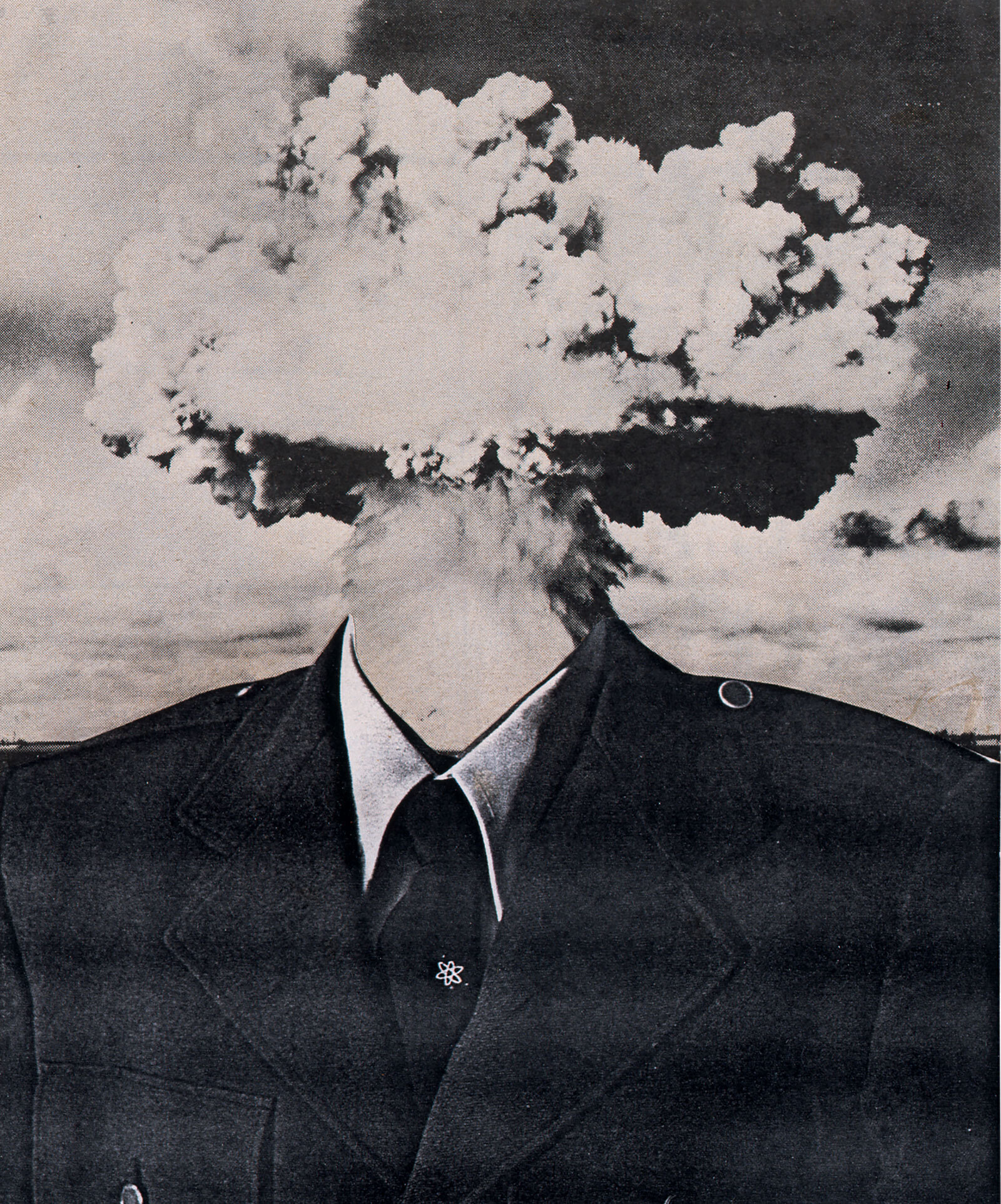 Брюс Коннер. Голова-бомба. 2002. Пигментированная струйная печать на бумаге. Предоставлено Susan Inglett Gallery