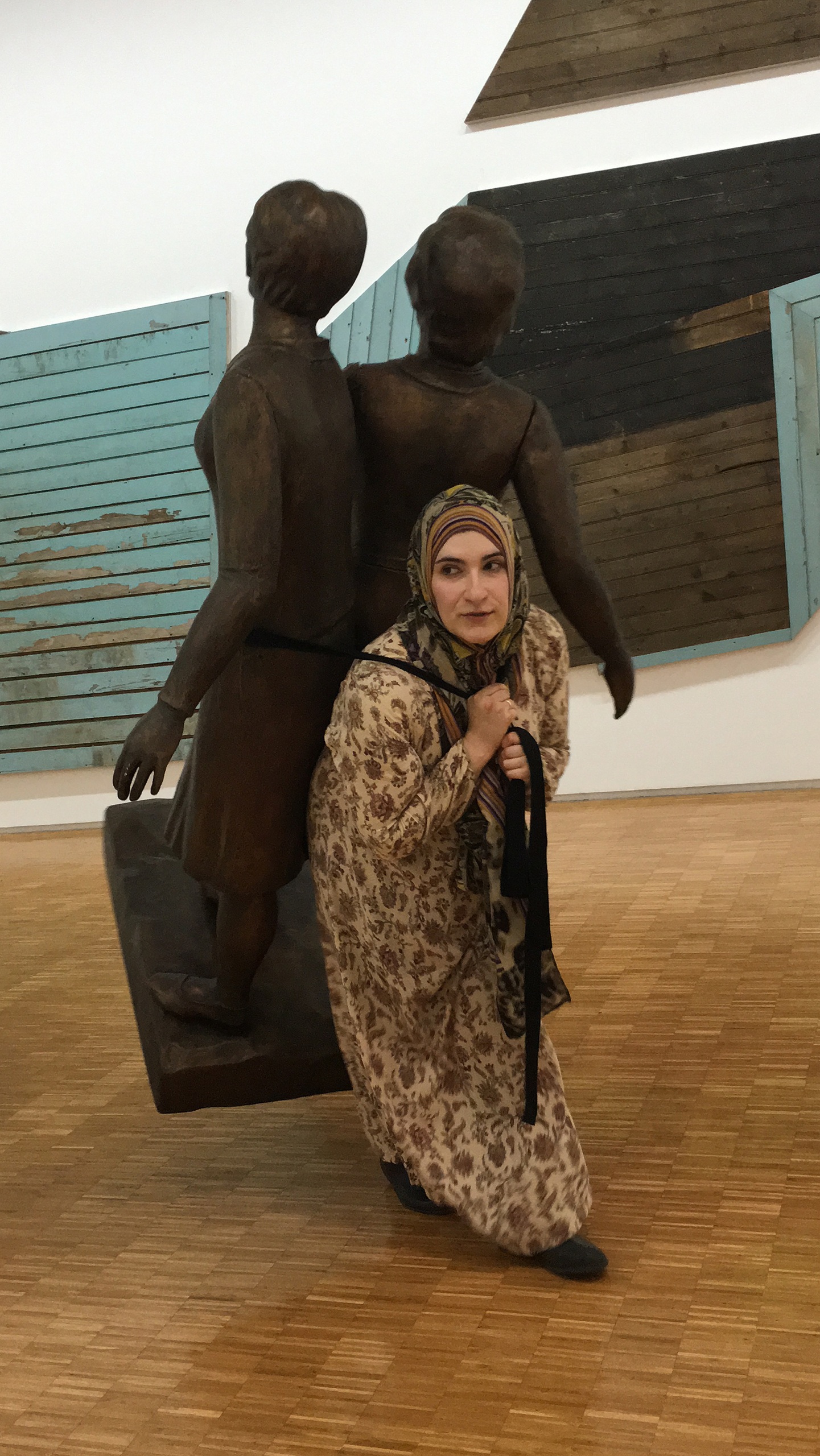 Супер Таус, Без Названия 2, видеодокументация перформанса, цвет, 2016Работа создана при поддержке Московского музея современного искусства&nbsp;и Narrative Projects, Лондон