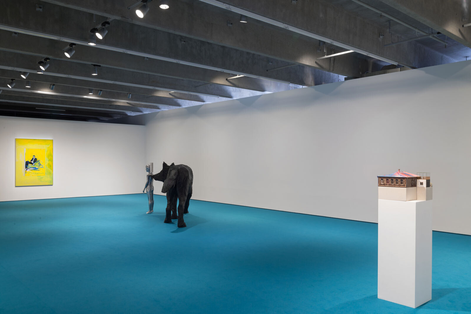 Выставка Андро Векуа &laquo;Дельфин в фонтане&raquo; в Музее современного искусства &laquo;Гараж&raquo;. Москва, 2018Фото: Алексей Народицкий&copy; Музей современного искусства &laquo;Гараж&raquo;