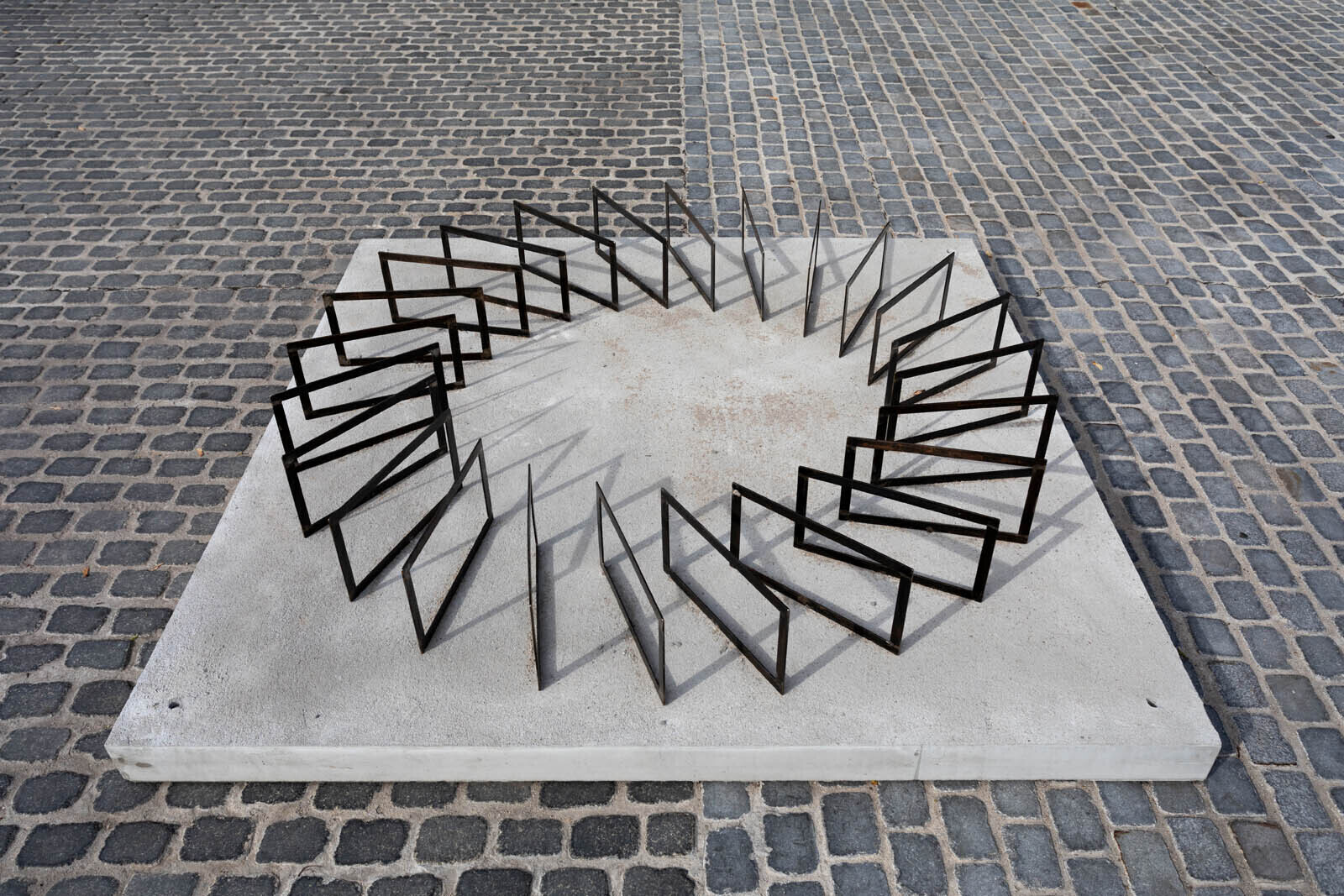 Damián Ortega, The Modern Garden, installation view, Garage Museum of Contemporary Art, Moscow, 2018Photo: Ivan Erofeev© Garage Museum of Contemporary Art