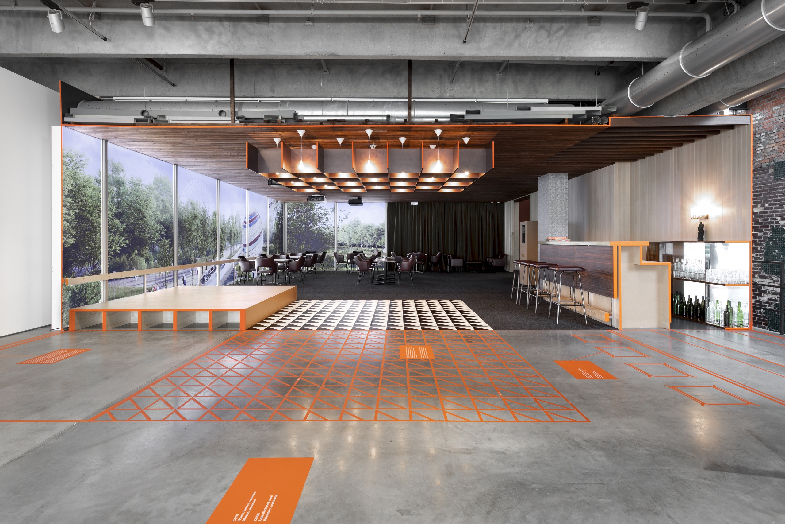 Проект «Как отдохнули? Кафе “Времена года” с 1968 года» в Музее современного искусства «Гараж». Москва, 2018Фото: Иван Ерофеев© Музей современного искусства «Гараж»