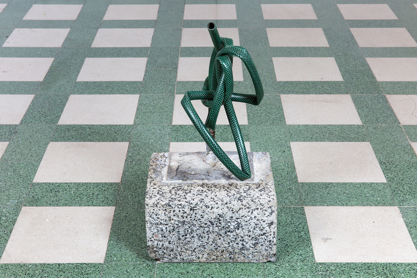 Miroslaw Balka. 48 x 24 x 21, 2017© Courtesy of the artist and Galleria Raffaella Cortese