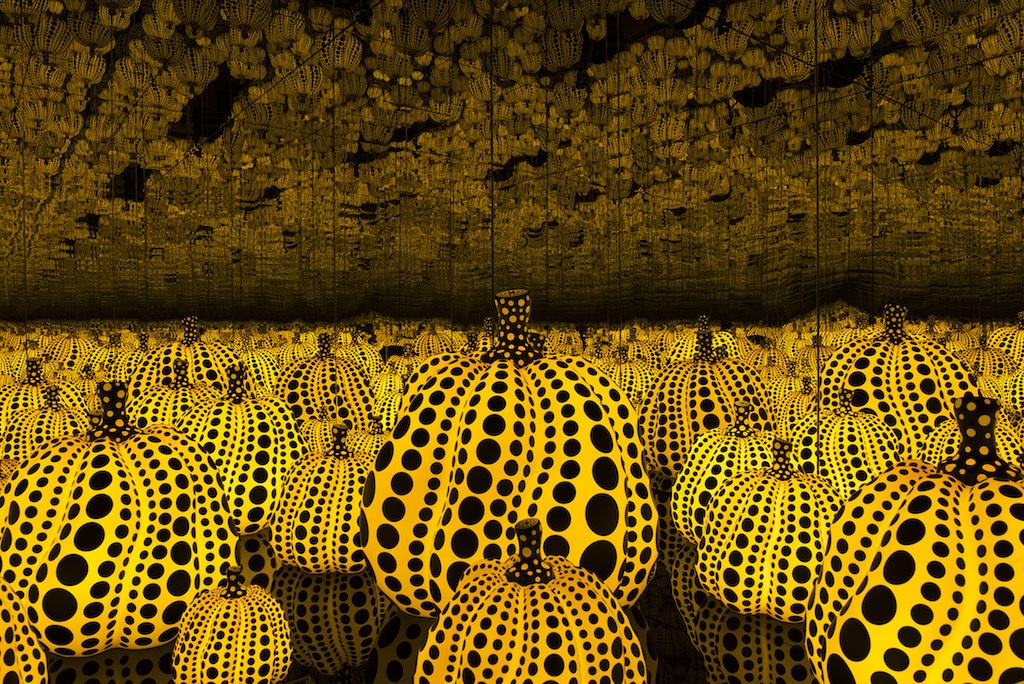 Яёй Кусама. All the Eternal Love I Have for the Pumpkins. 2016© Yayoi Kusama, Ota Fine Arts, Victoria Miro, London/Thierry Bal