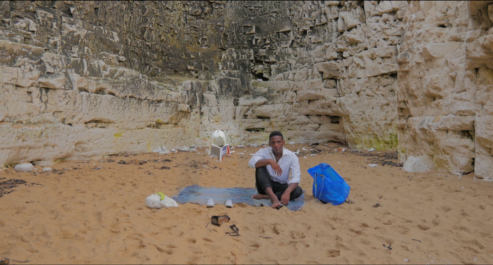 Сесиль Эванс. Гиперссылки, или Этого не было.&nbsp;2014. Видео. 22 мин. 30 сек.