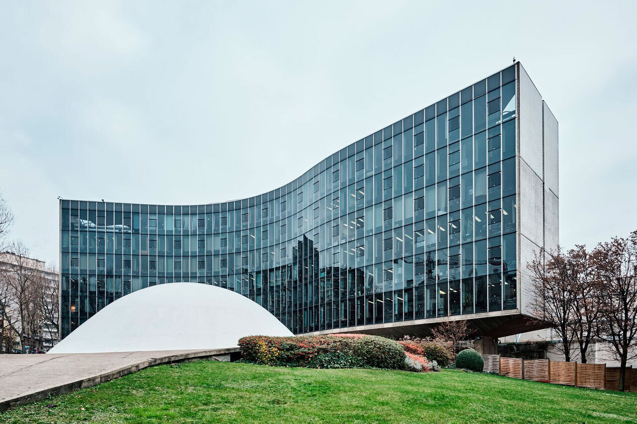 Штаб-квартира Коммунистической партии Франции, Париж. 1965. Фото: August Fisher