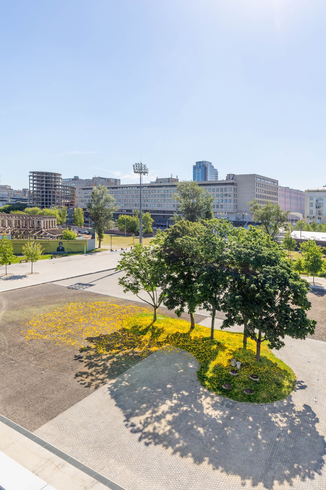 Allora & Calzadilla, Graft, 2019Installation view, Garage Square, Garage Museum of Contemporary Art, MoscowPhoto: Ivan Erofeev© Garage Museum of Contemporary Art