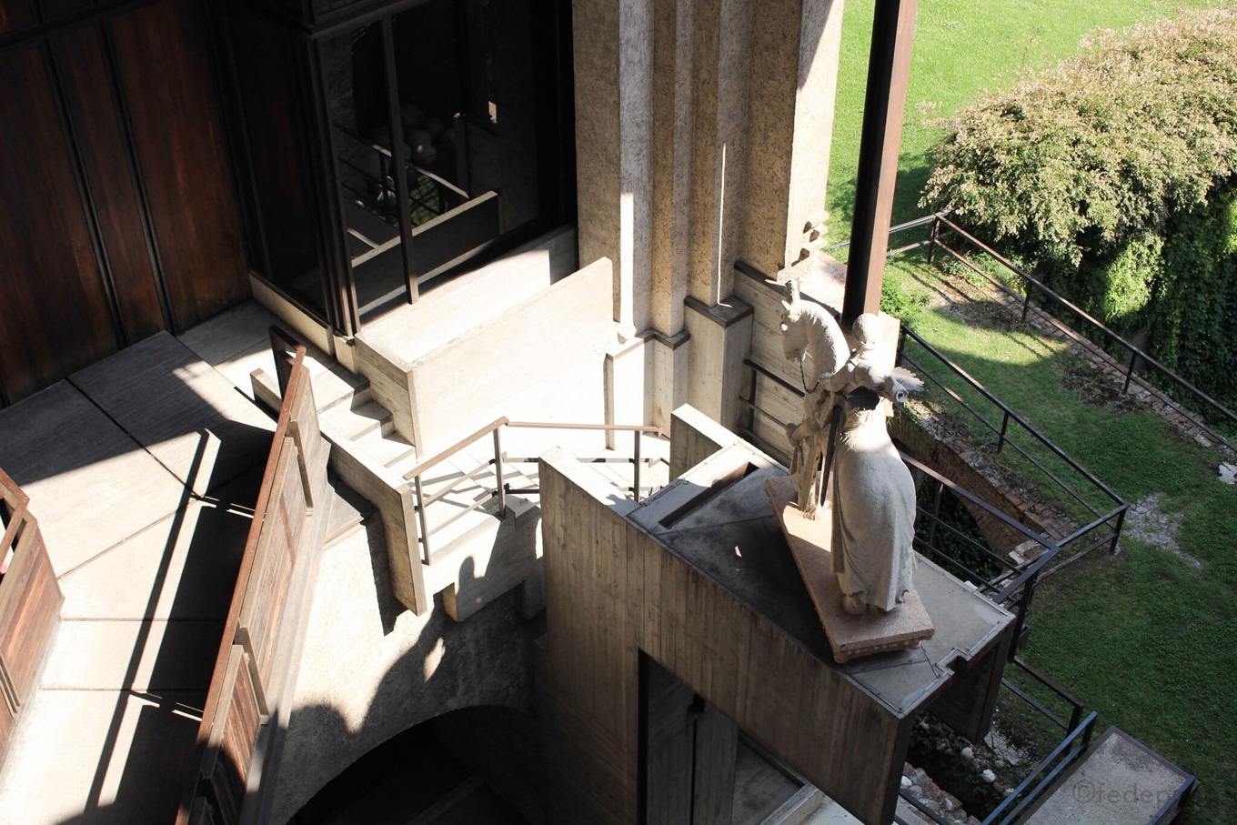 Замок Кастельвеккьо в Вероне, реконструированный по проекту Карло Скарпы. 1956&ndash;1964. Фото: Федерико Пуджони