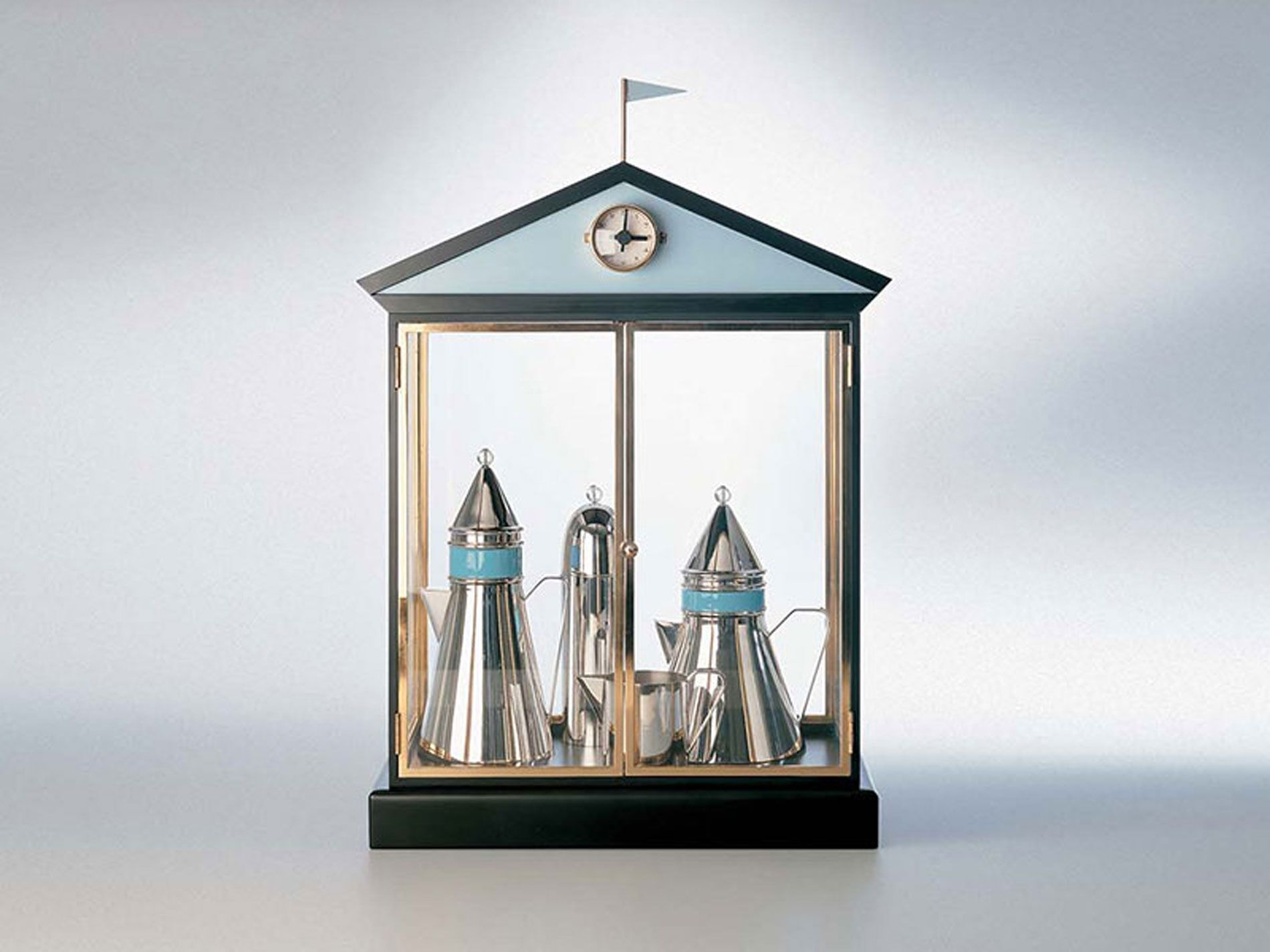 Чайно-кофейный сервиз «Пьяцца». 1979© Alessi