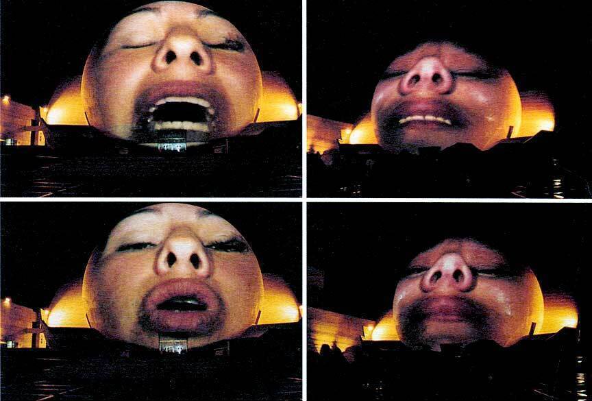 Кшиштоф Водичко. Проекция Тихуаны. 2001. © Krzysztof Wodiczko