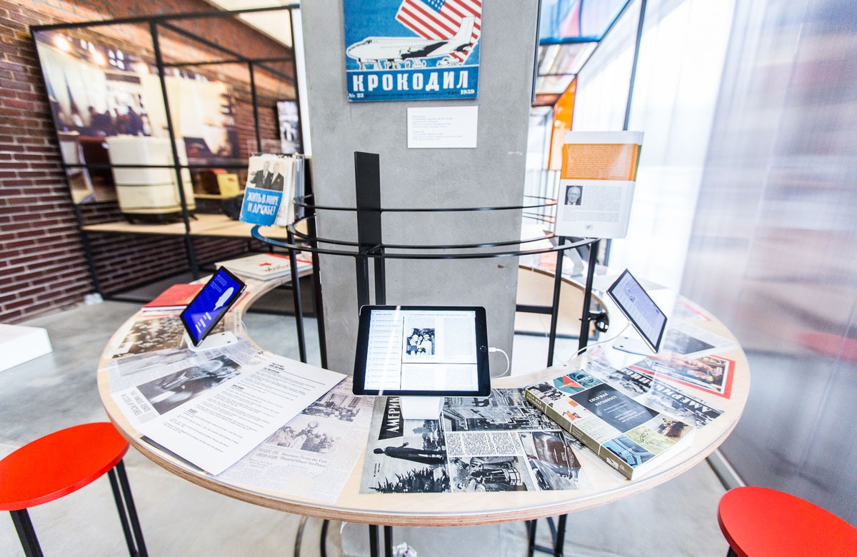 Проект «Лицом к лицу», вид экспозиции, Музей современного искусства «Гараж», 2015 © Музей современного искусства «Гараж»