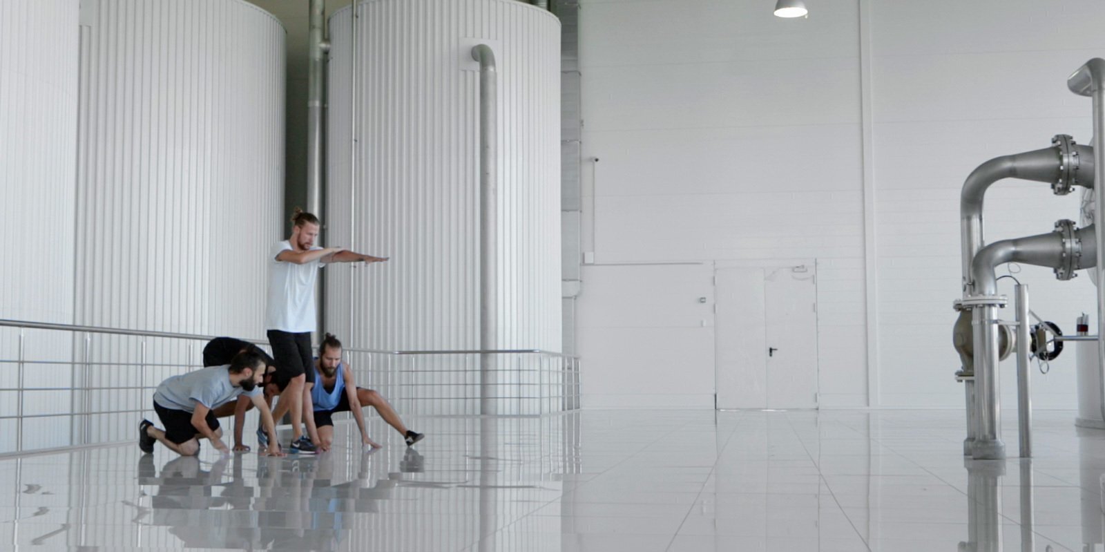 Саша ПироговаAgon. 2016Кадры из видеоПредоставлено художником