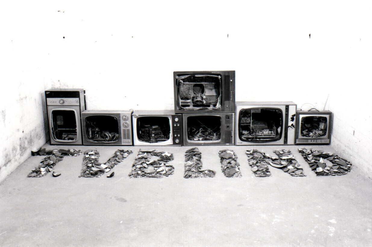 Билл Вудроу. Телеслепота. 1979© Bill Woodrow