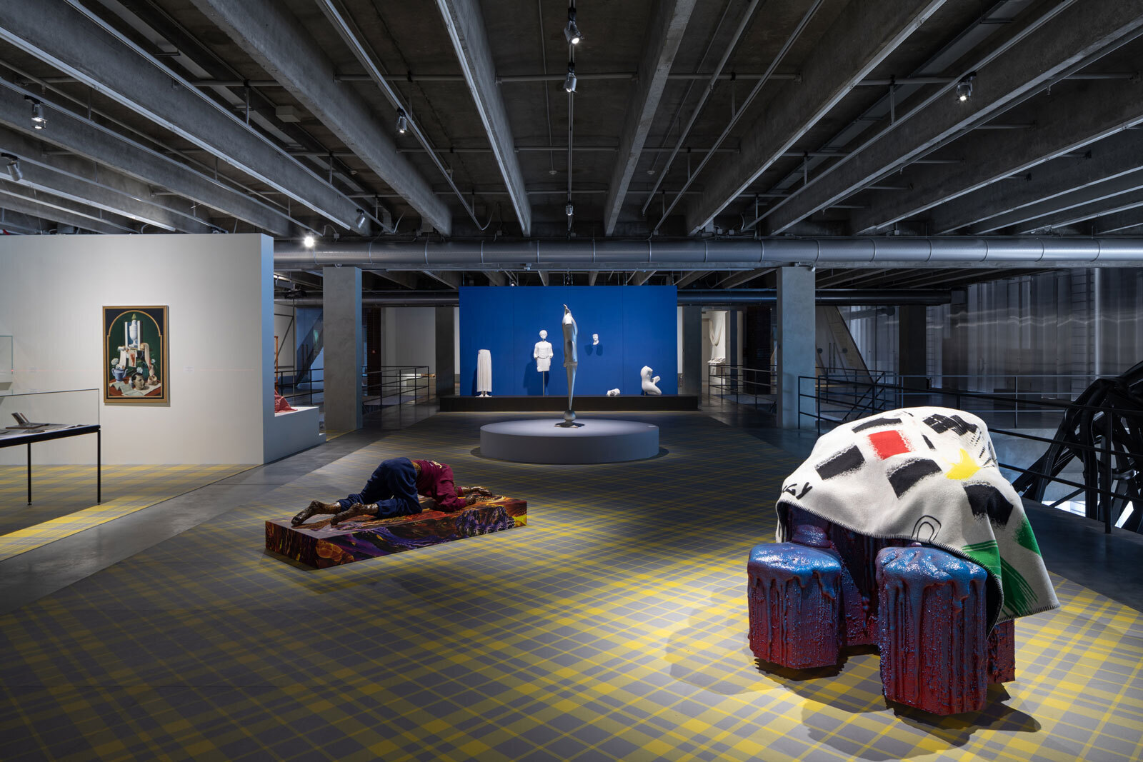 Выставка Atelier E.B «Прохожий» в Музее современного искусства «Гараж». Москва, 2020Фото: Иван Ерофеев© Музей современного искусства «Гараж»