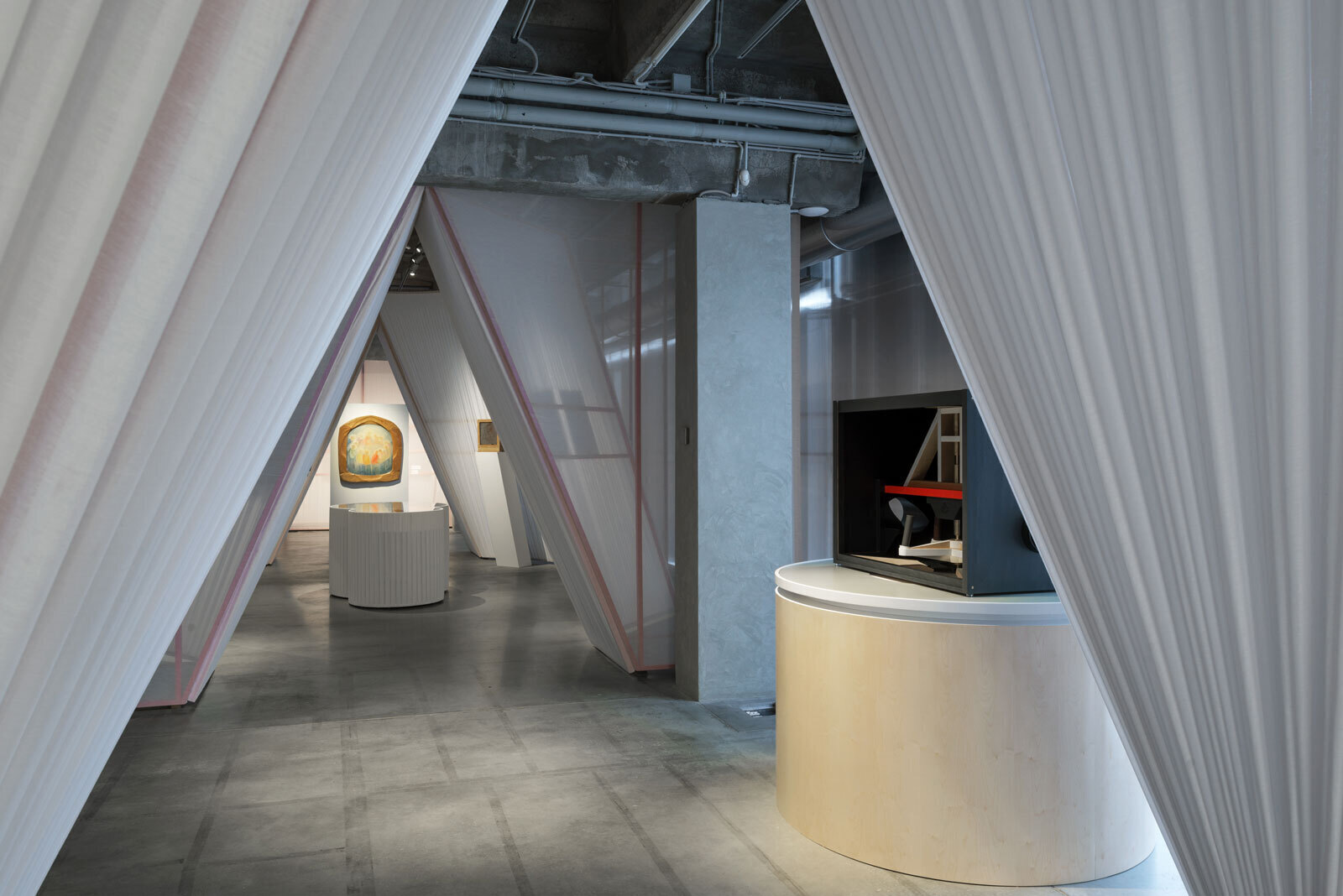 Проект &laquo;&ldquo;Мы храним наши белые сны&rdquo;. Другой Восток и сверхчувственное познание в русском искусстве. 1905&ndash;1969&raquo; в Музее современного искусства &laquo;Гараж&raquo;. Москва, 2020Фото: Алексей Народицкий&copy; Музей современного искусства &laquo;Гараж&raquo;