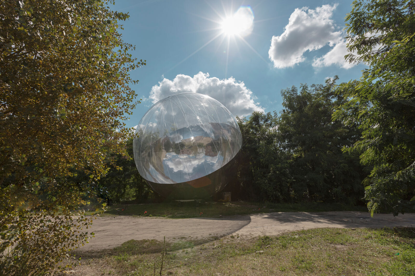 Томас СарасеноНа испытаниях, организованных студией. 2018Предоставлено художником, галереей Andersen&rsquo;s, Копенгаген, галереей Ruth Benzacar, Буэнос-Айрес, галереей Tanya Bonakdar, Нью-Йорк / Лос-Анджелес, галереей Pinksummer contemporary art, Генуя, галереей Esther Schipper, БерлинФото: &copy; Studio Tom&aacute;s Saraceno, 2018