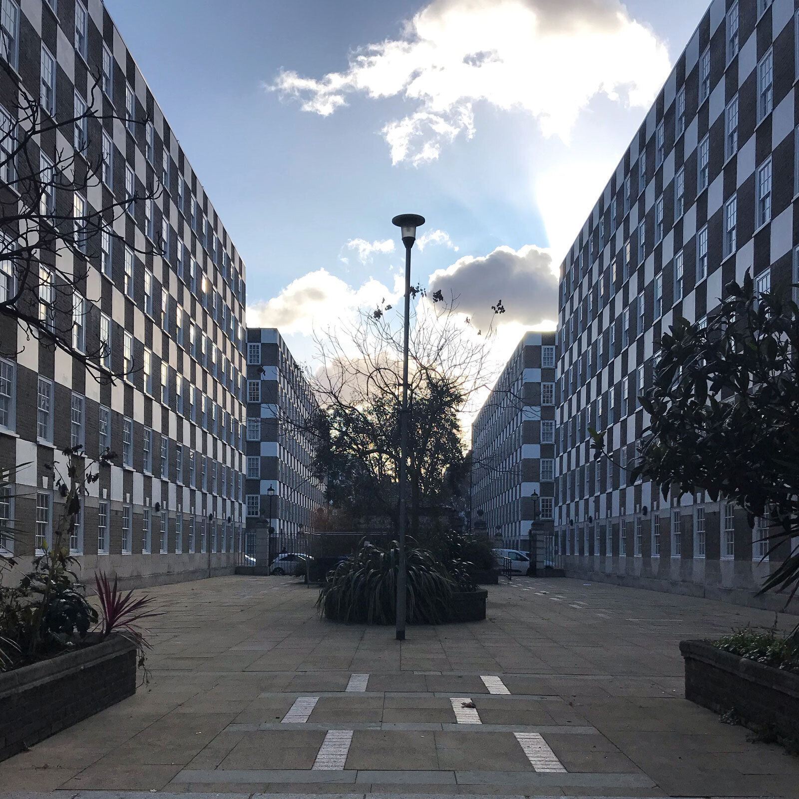 Комплекс социального жилья Гровенор Эстейт. Лондон, Великобритания. 1930. Фото, 2019. &Oacute; Анна Броновицкая