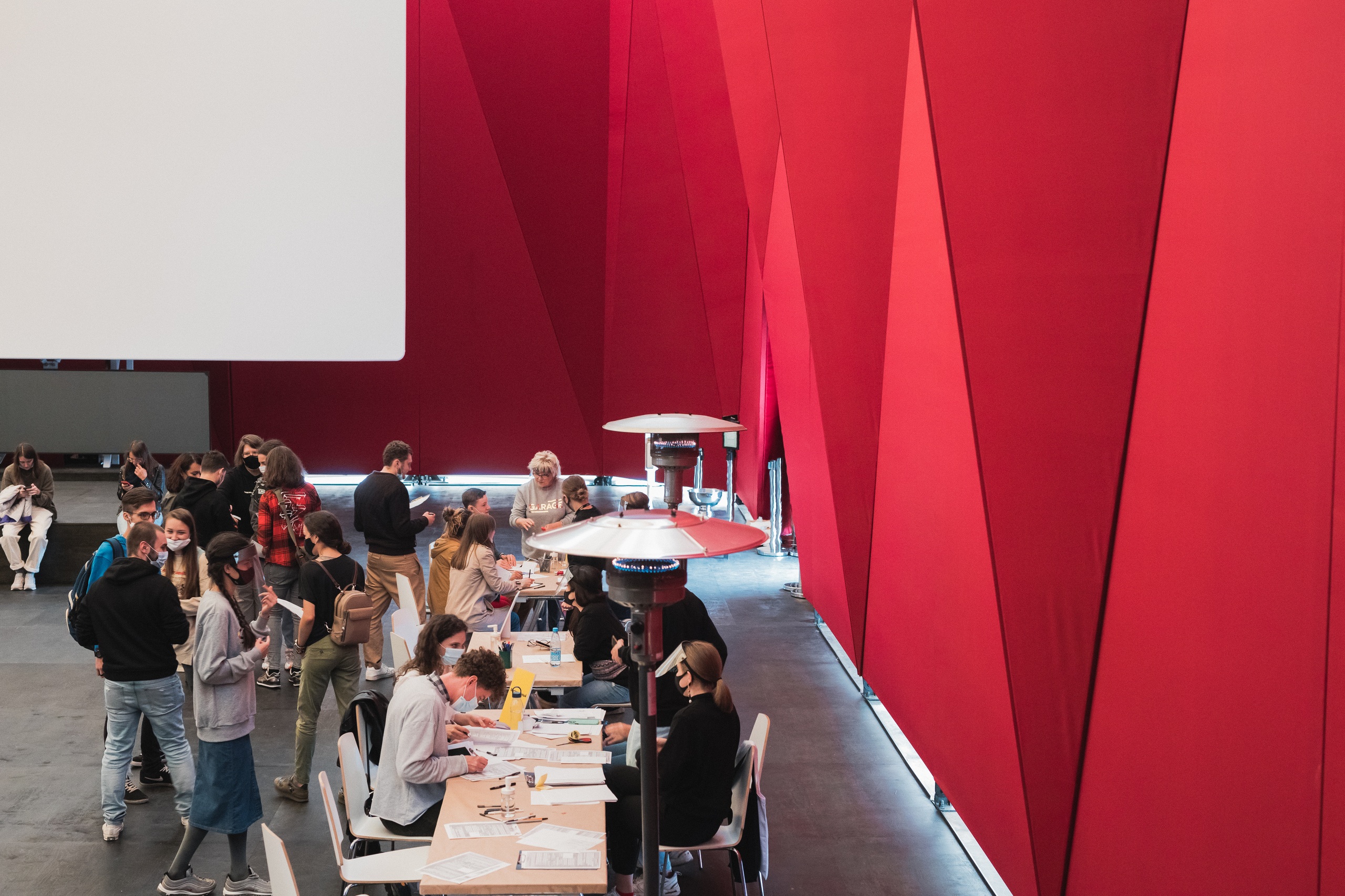 Антон Доников