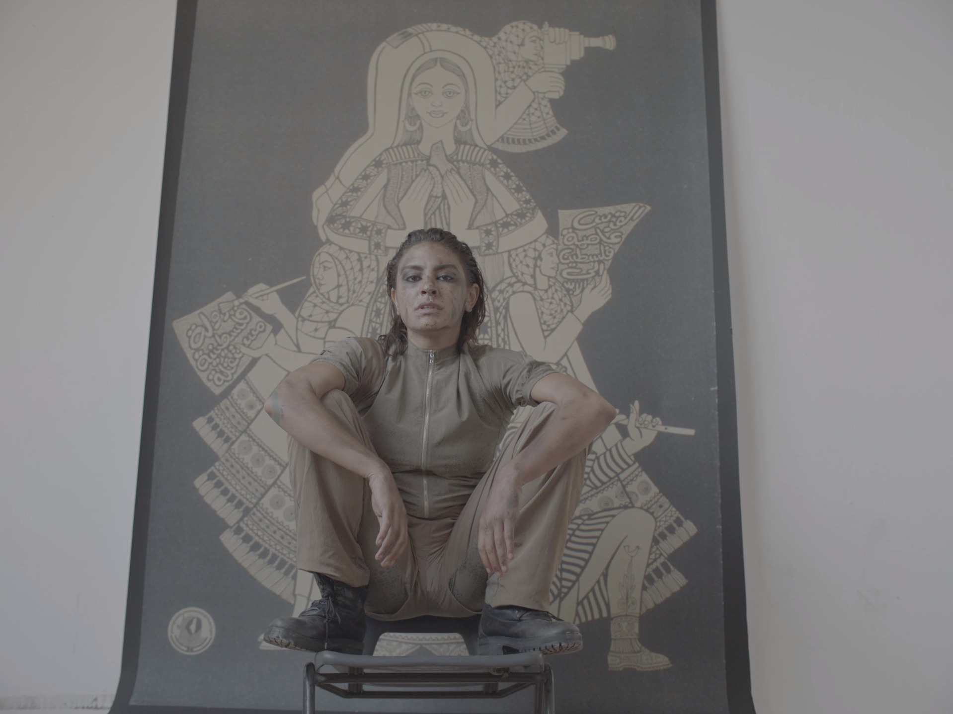 София аль-МарияПесня чудовищного типа. 2019Одноканальное HD-видео. 38 мин. 3 сек.Предоставлено художницей, Anna Lena Films, Париж, и Project Native Informant, Лондон