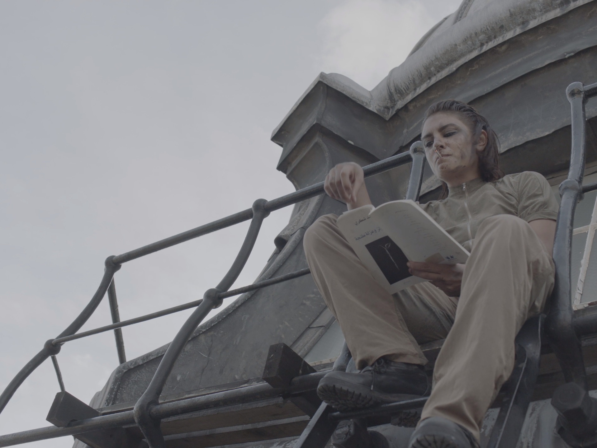 София аль-МарияПесня чудовищного типа. 2019Одноканальное HD-видео. 38 мин. 3 сек.Предоставлено художницей, Anna Lena Films, Париж, и Project Native Informant, Лондон