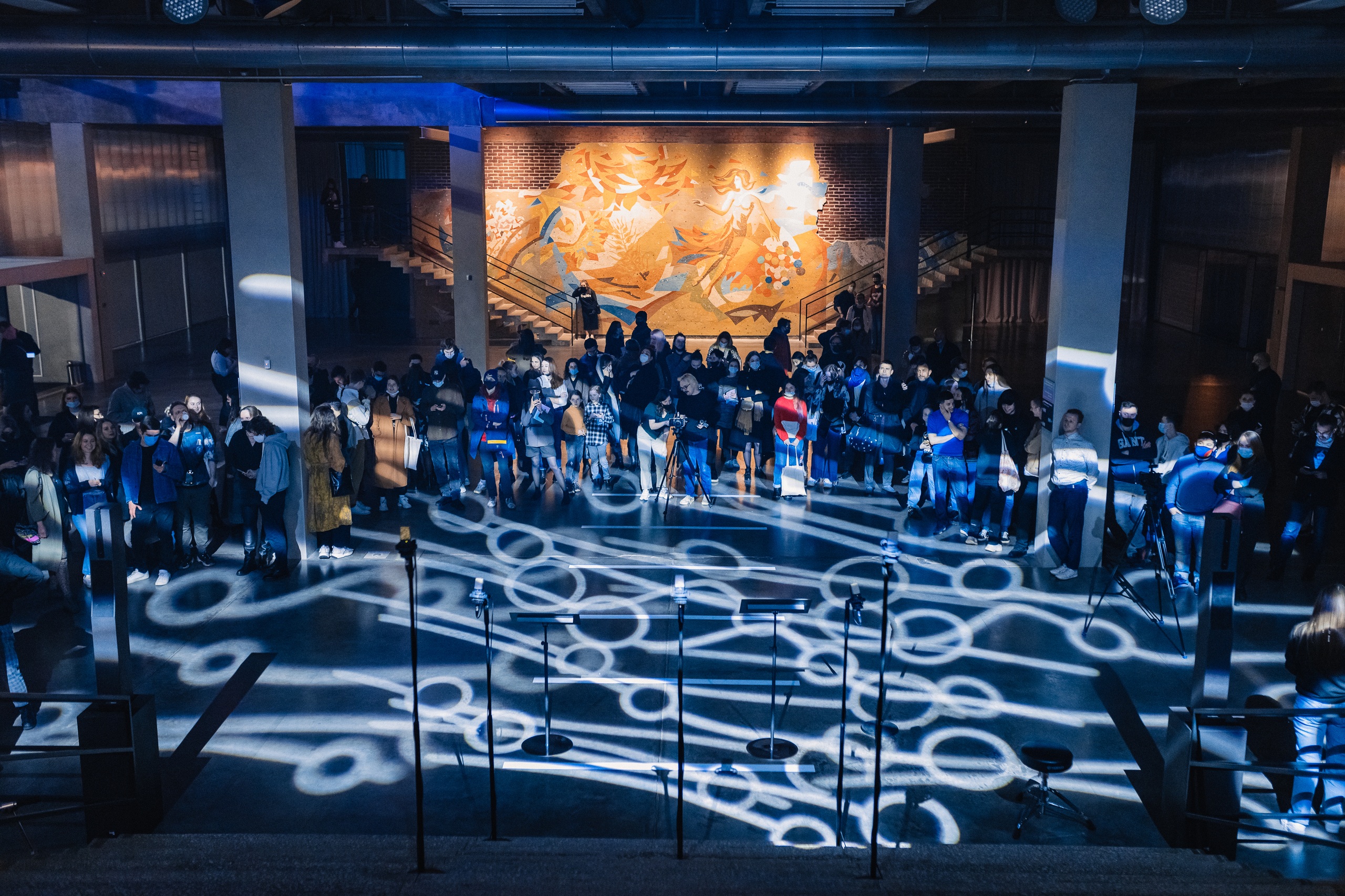 Перформанс Genda Fluid &ldquo;The Lockdown S-song&rdquo;Фото: Антон Доников&copy;Музей современного искусства &laquo;Гараж&raquo;