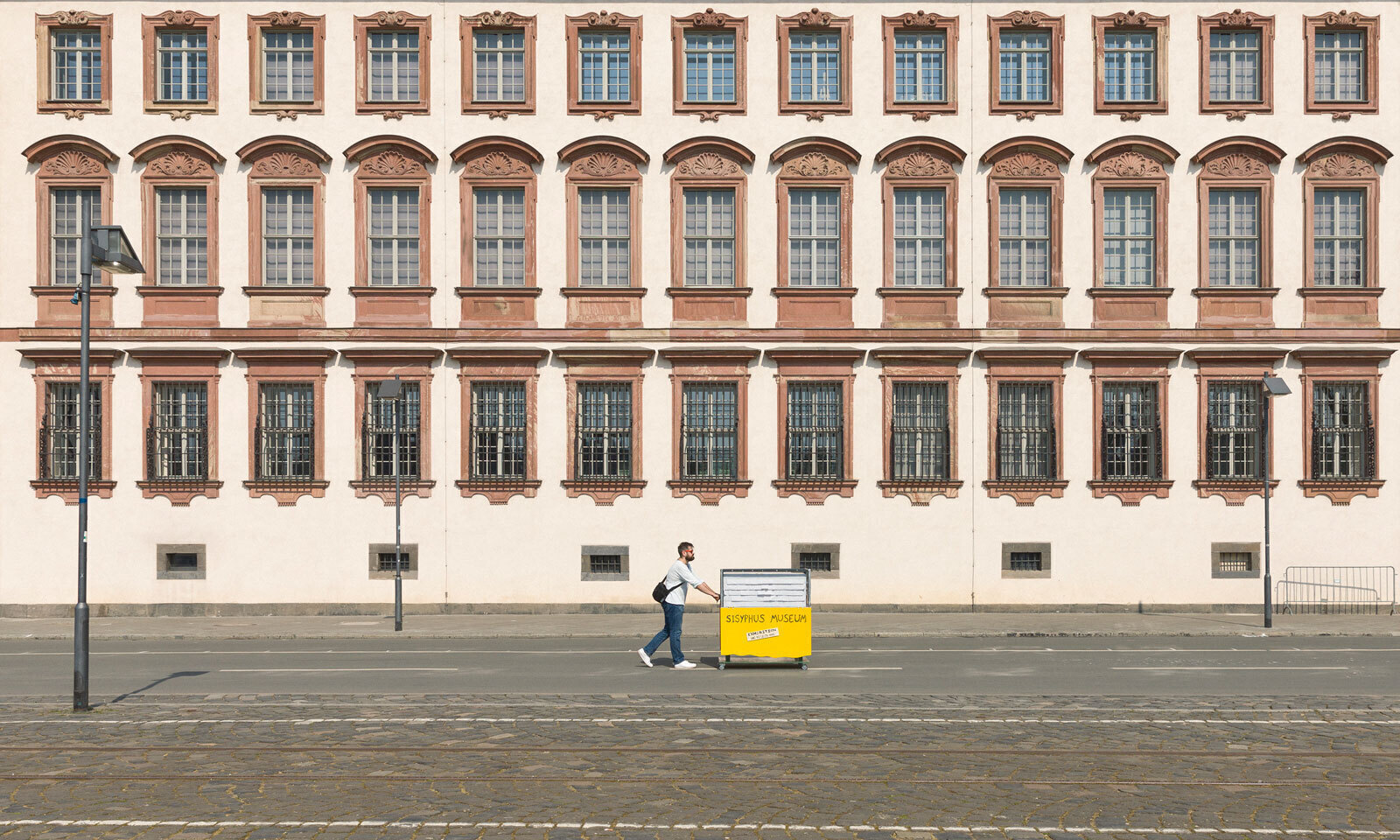 Иван МурзинВыставка 1: Кто кого отражает. 2021Дибонд, цифровая печатьПредоставлено художником