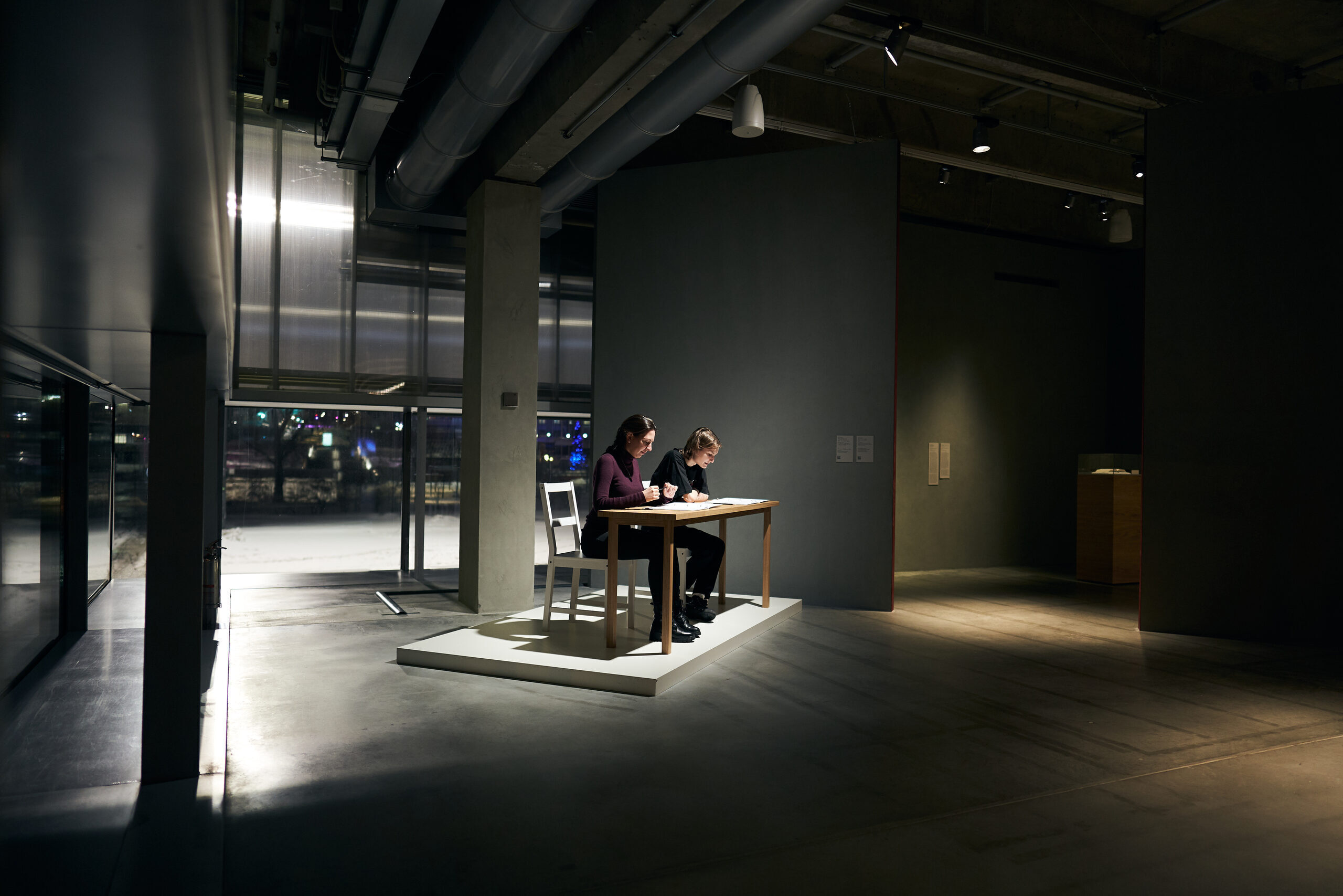 Перформанс-читка «Один миллион лет (прошлое и будущее)»Фото: Егор Слизяк©Музей современного искусства «Гараж»