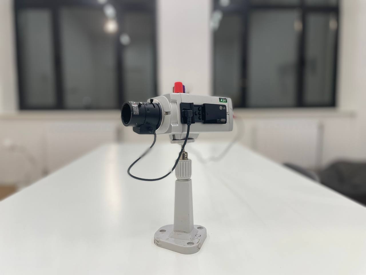 Максим Анпилогов. ACCTV. 2022. Сircuit bending. Предоставлено художником