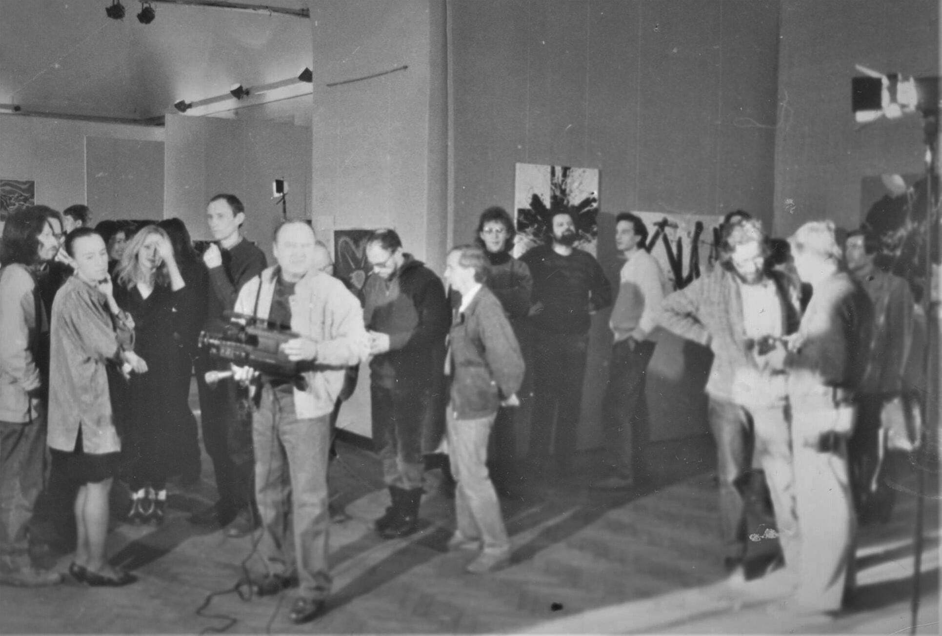 Выставка в рамках Первого международного фестиваля современного искусства.Центральный выставочный зал, Смоленск. 1991.Архив Эдуарда Кулёмина