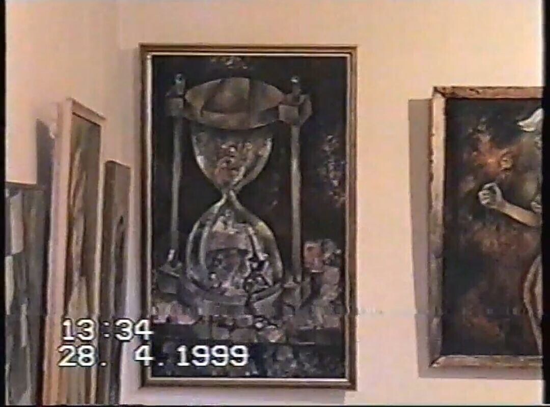 Видеохроника 1990-х годов. Выставочные проекты художников круга &laquo;Галереи &laquo;М&raquo;. Апатиты.  Из&nbsp;частной коллекции Ольги и&nbsp;Равиля Юсуповых.  Документация была представлена в&nbsp;рамках архивного выставочного проекта &laquo;Апатиты: локальная история искусства на&nbsp;сломе 1990-х&raquo; (ЦСИ &laquo;Сияние&raquo;, 2022)