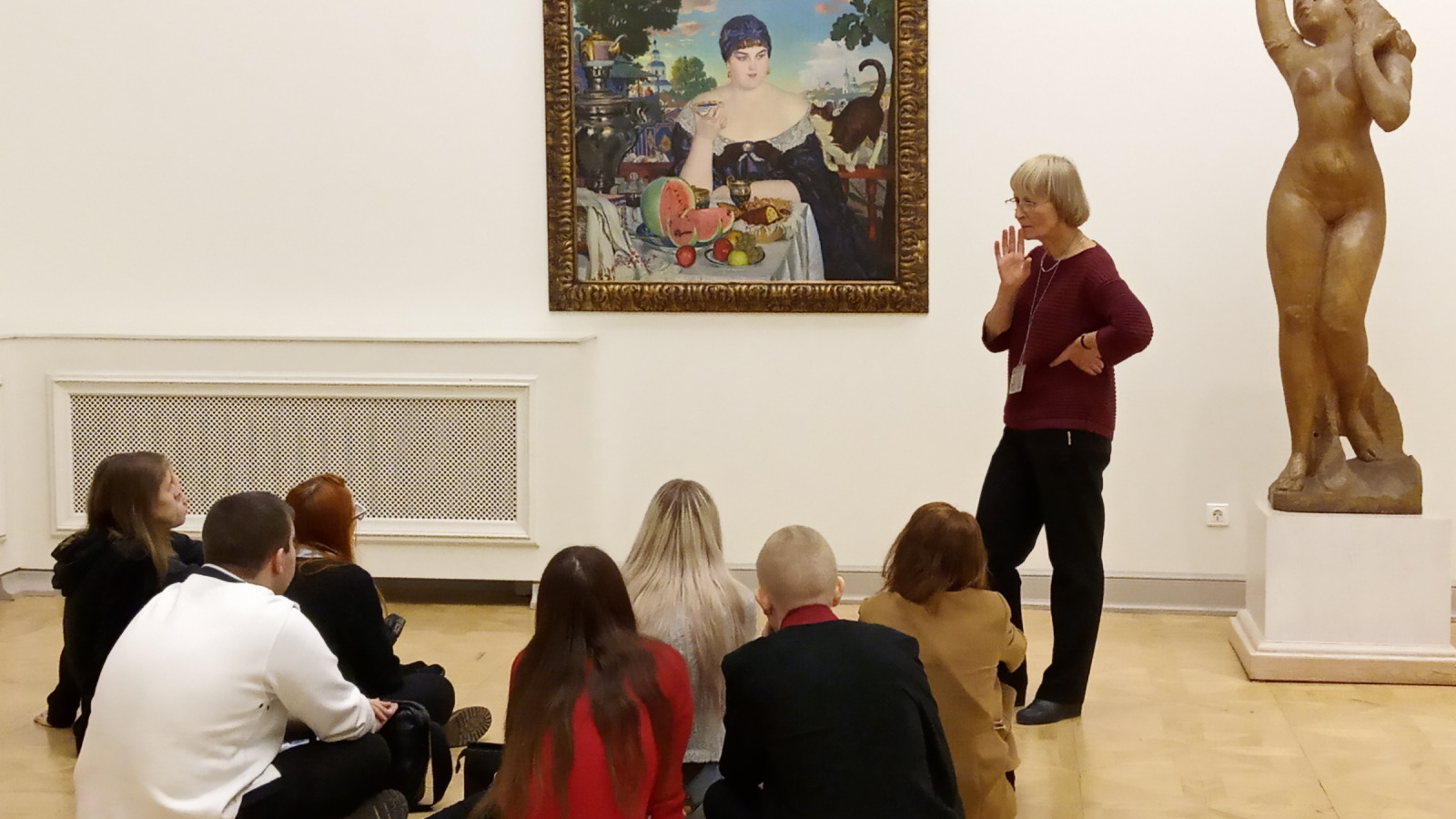 Обсуждение со&nbsp;студентами на&nbsp;экспозиции &laquo;Русского музея&raquo;, 2020, Виноградова Ю.