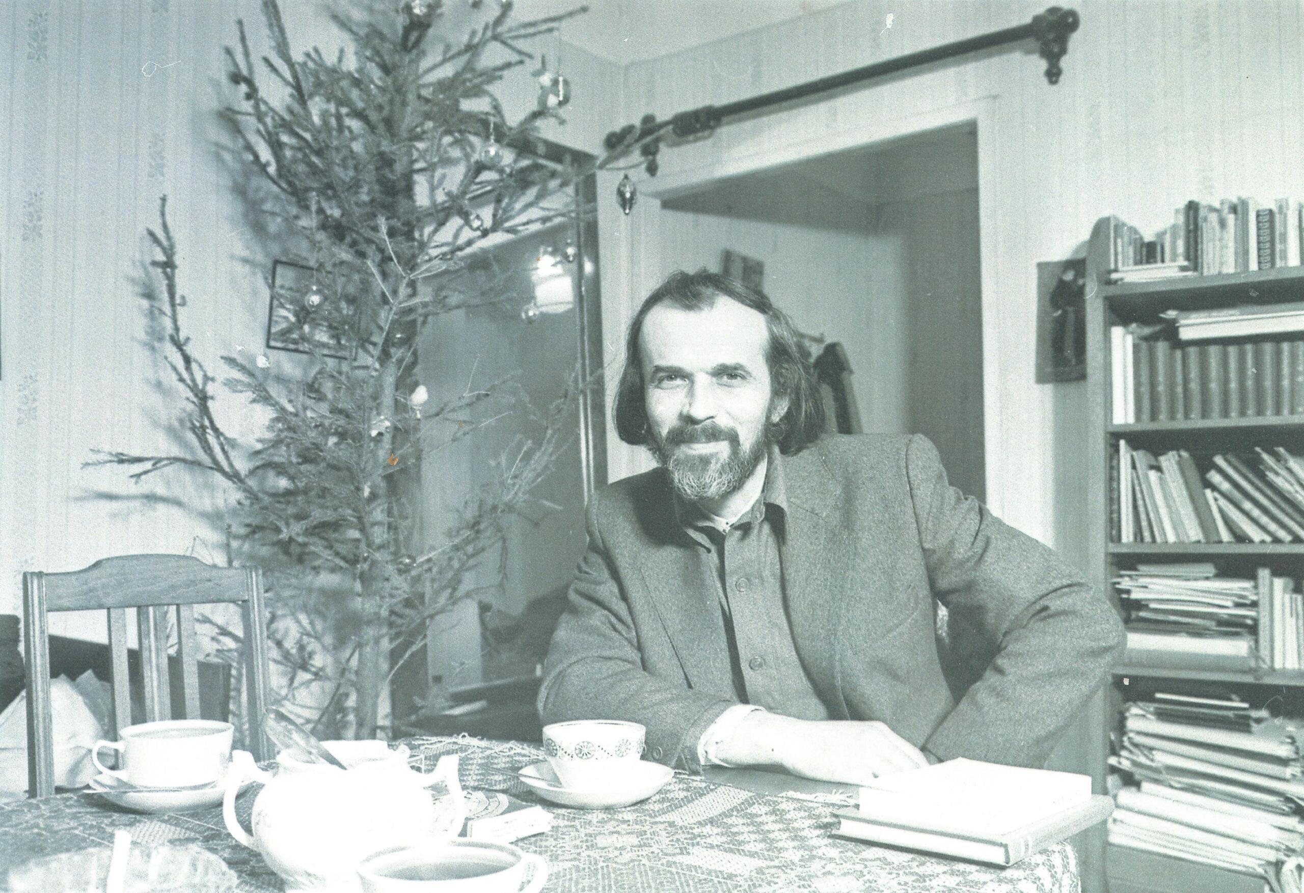 Виктор Немтинов. Сергей Сигей в гостях у Татьяны Никольской, Ленинград. Около 1980. Предоставлено Надеждой Таршис