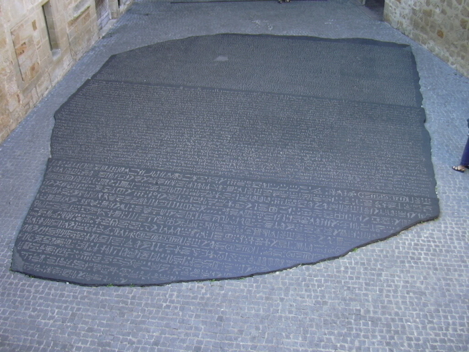 Joseph Kosuth. Copy of the Rosetta stone. 1991. La place des &Eacute;criture, Figeac