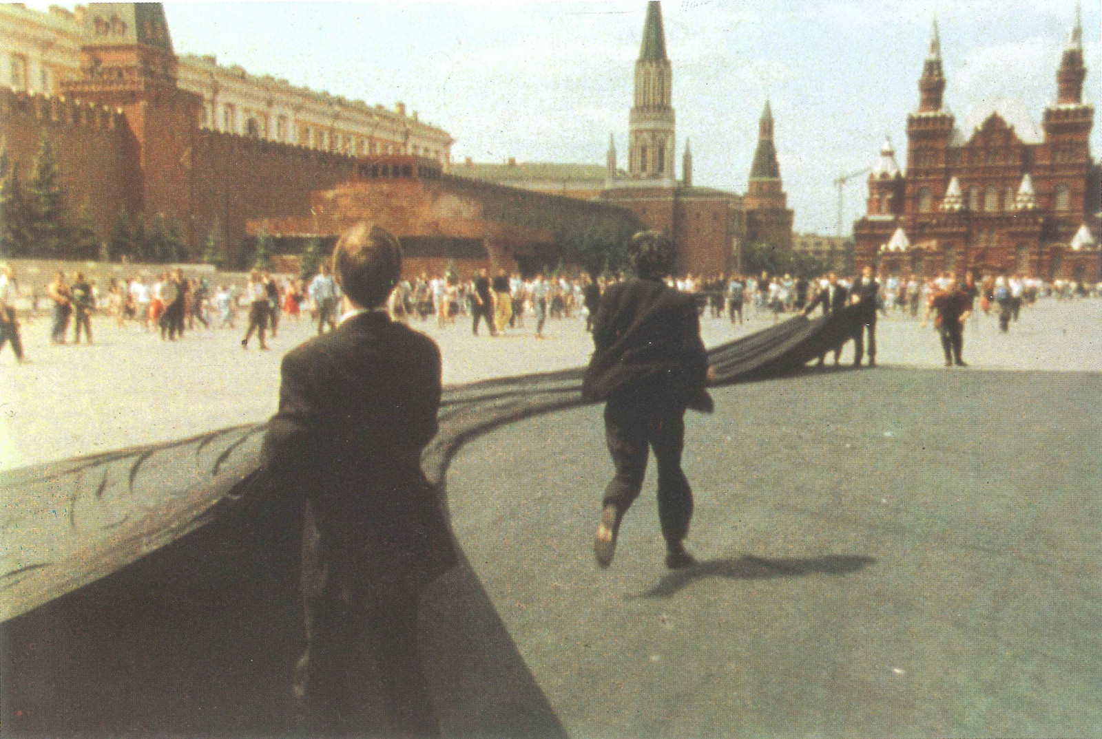 Акция IRWIN, &laquo;Черный квадрат на Красной площади&raquo;, 30 мая 1992. &copy; Regina gallery