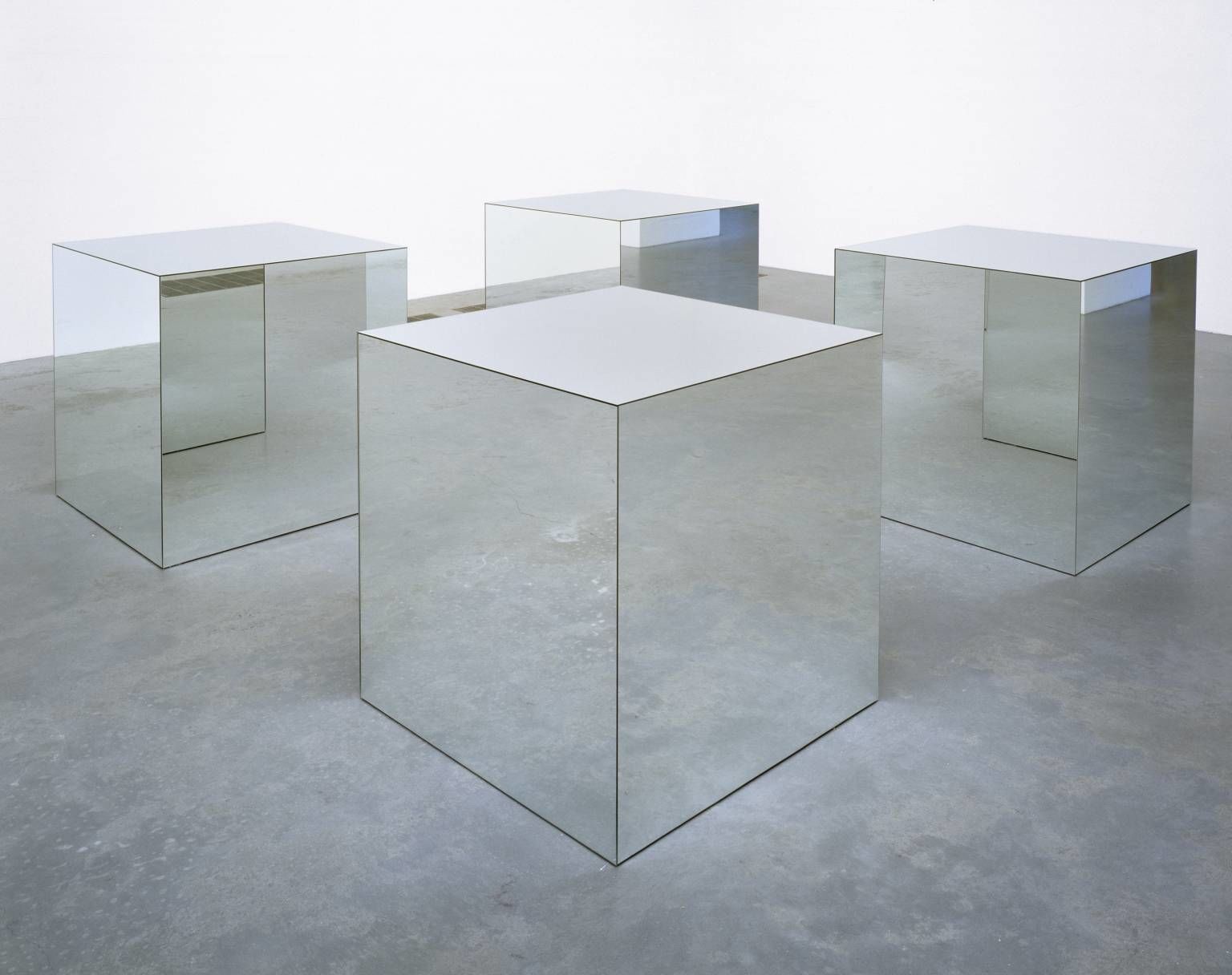 Robert Morris. Untitled. 1965, reconstructed 1971. Mirror glass, wood. 91.4 x 91.4 x 91.4 cm