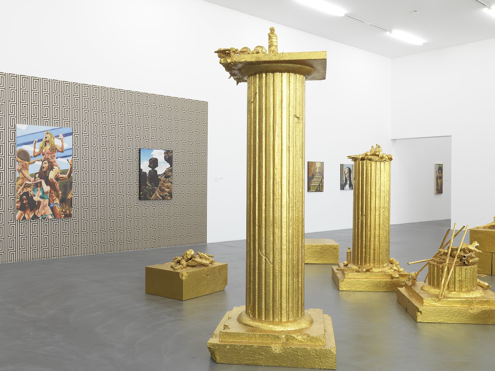 John Miller, A Refusal to Accept Limits, 2007. Imitation Gold Leaf on Various Materials Including Plastic Objects, Ropes, and Plaster on Fiberglass Forms. Rubell Family Collection, Miami, USA.