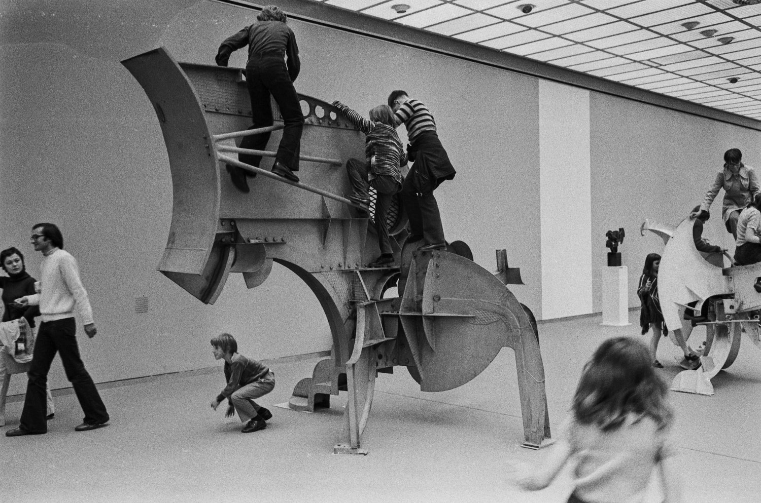 Бернхард Лугинбюль. Маленький циклоп (1967). Кунстхаус в Цюрихе. 1972